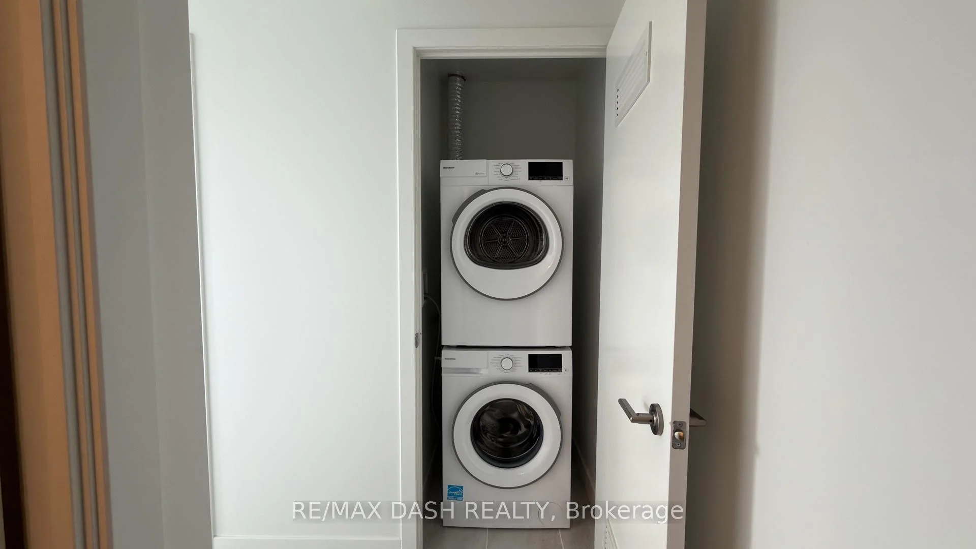 Photo 23 of Unit 1418, 6 Flavelle Trail, Vaughan, Steeles West Industrial — HOMEH