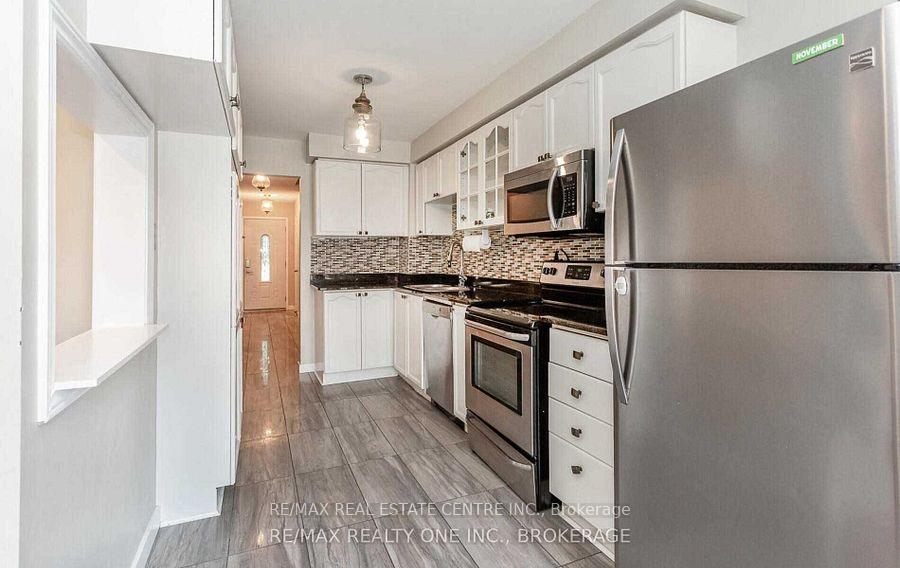 Photo 12 of Unit Upper, 1051 Blizzard Road, Mississauga, East Credit — HOMEH