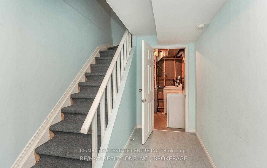 Photo 29 of Unit Upper, 1051 Blizzard Road, Mississauga, East Credit — HOMEH