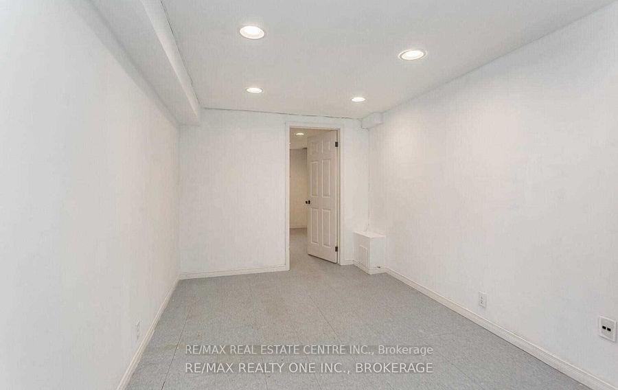 Photo 32 of Unit Upper, 1051 Blizzard Road, Mississauga, East Credit — HOMEH