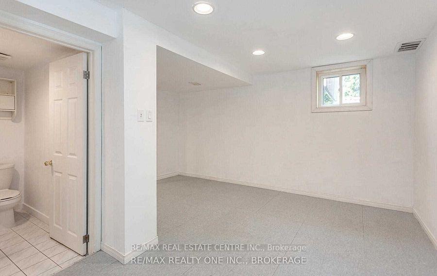Photo 33 of Unit Upper, 1051 Blizzard Road, Mississauga, East Credit — HOMEH