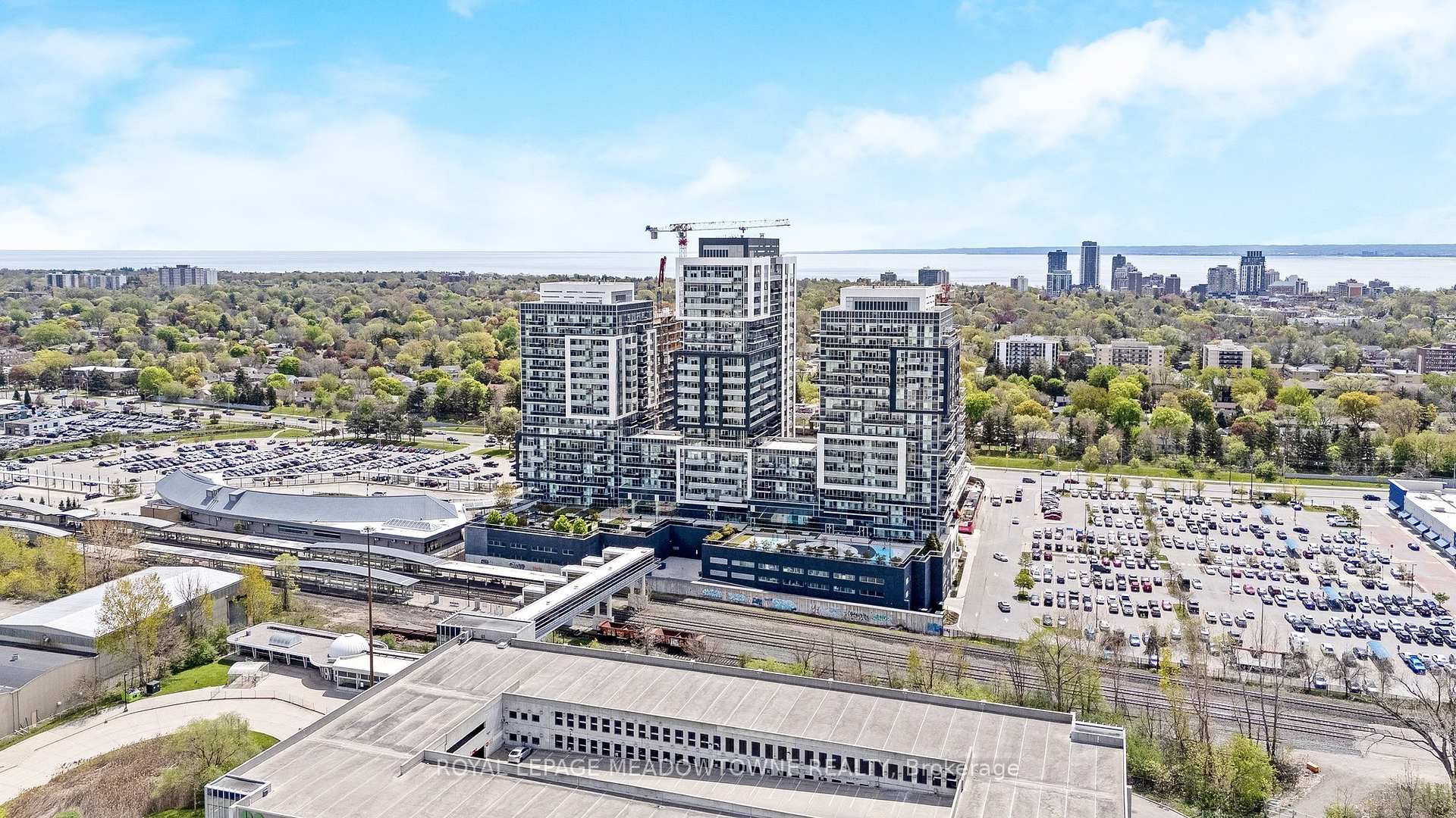 Photo 2 of Unit 1902, 2093 Fairview Street, Burlington, Freeman — HOMEH