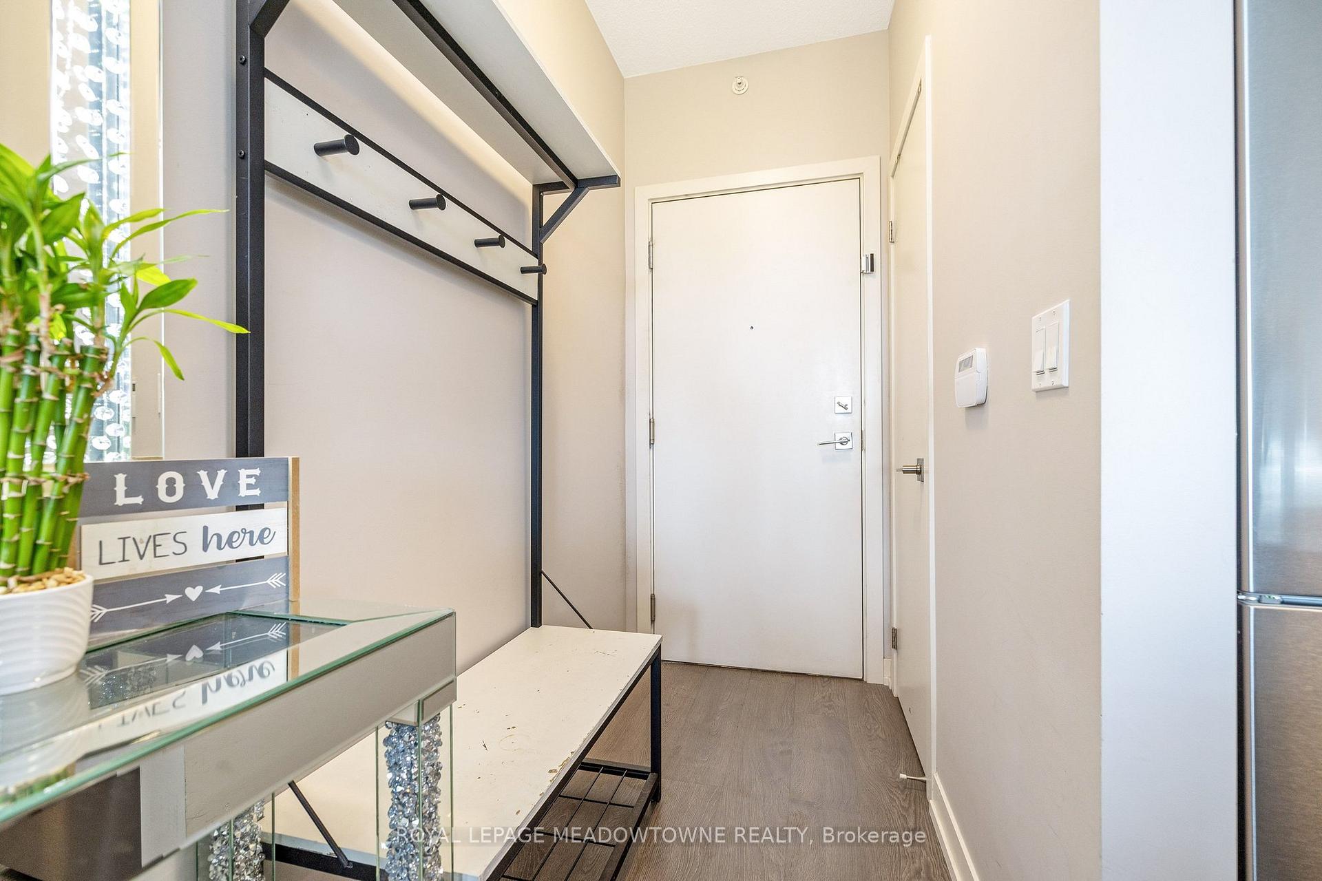 Photo 4 of Unit 1902, 2093 Fairview Street, Burlington, Freeman — HOMEH