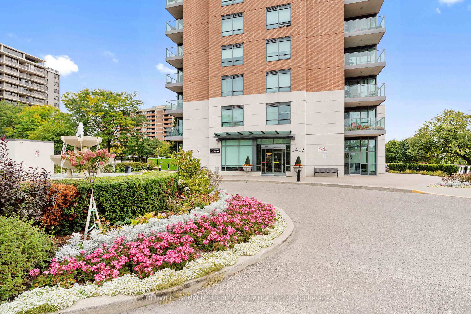 Photo 2 of Unit 711, 1403 Royal York Road, Etobicoke, Humber Heights — HOMEH