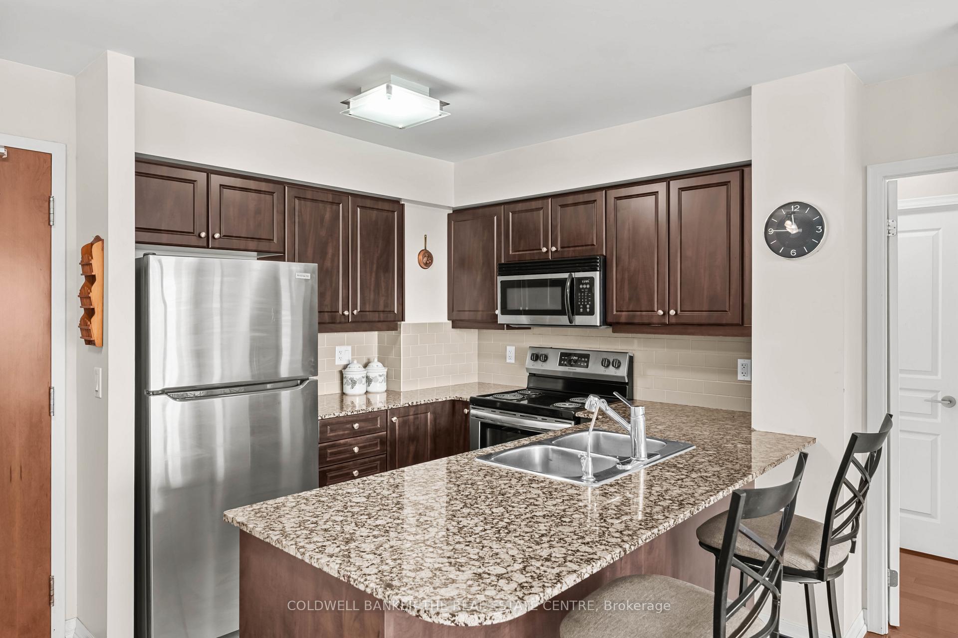Photo 4 of Unit 711, 1403 Royal York Road, Etobicoke, Humber Heights — HOMEH