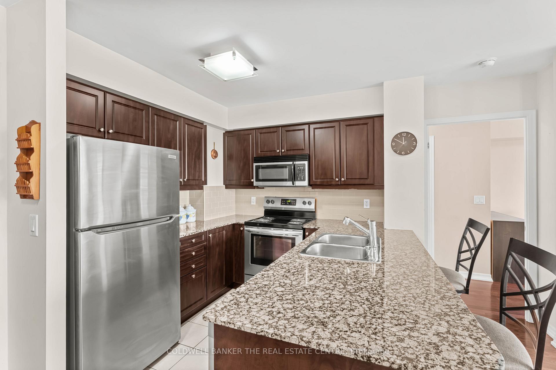 Photo 5 of Unit 711, 1403 Royal York Road, Etobicoke, Humber Heights — HOMEH