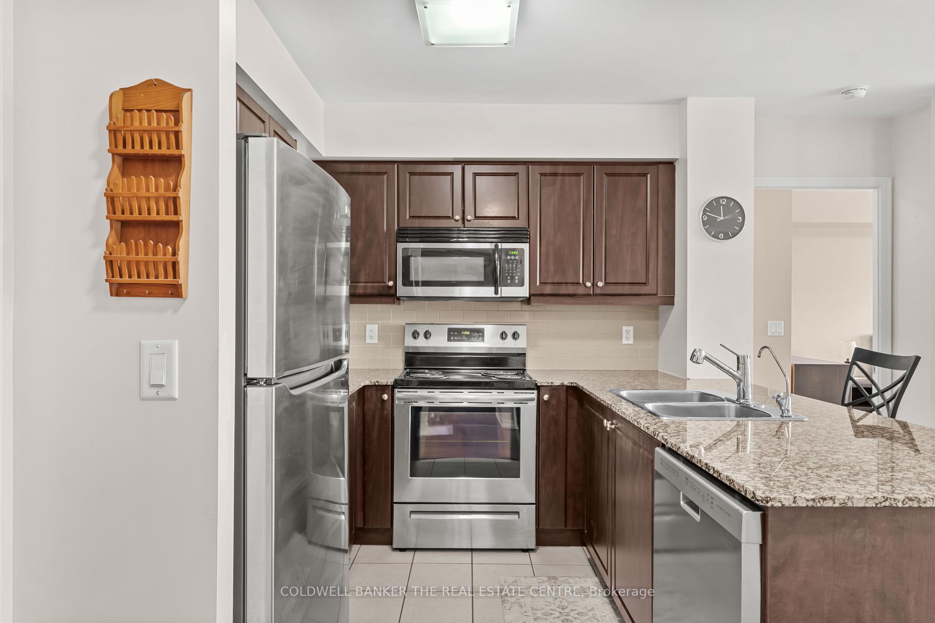 Photo 6 of Unit 711, 1403 Royal York Road, Etobicoke, Humber Heights — HOMEH