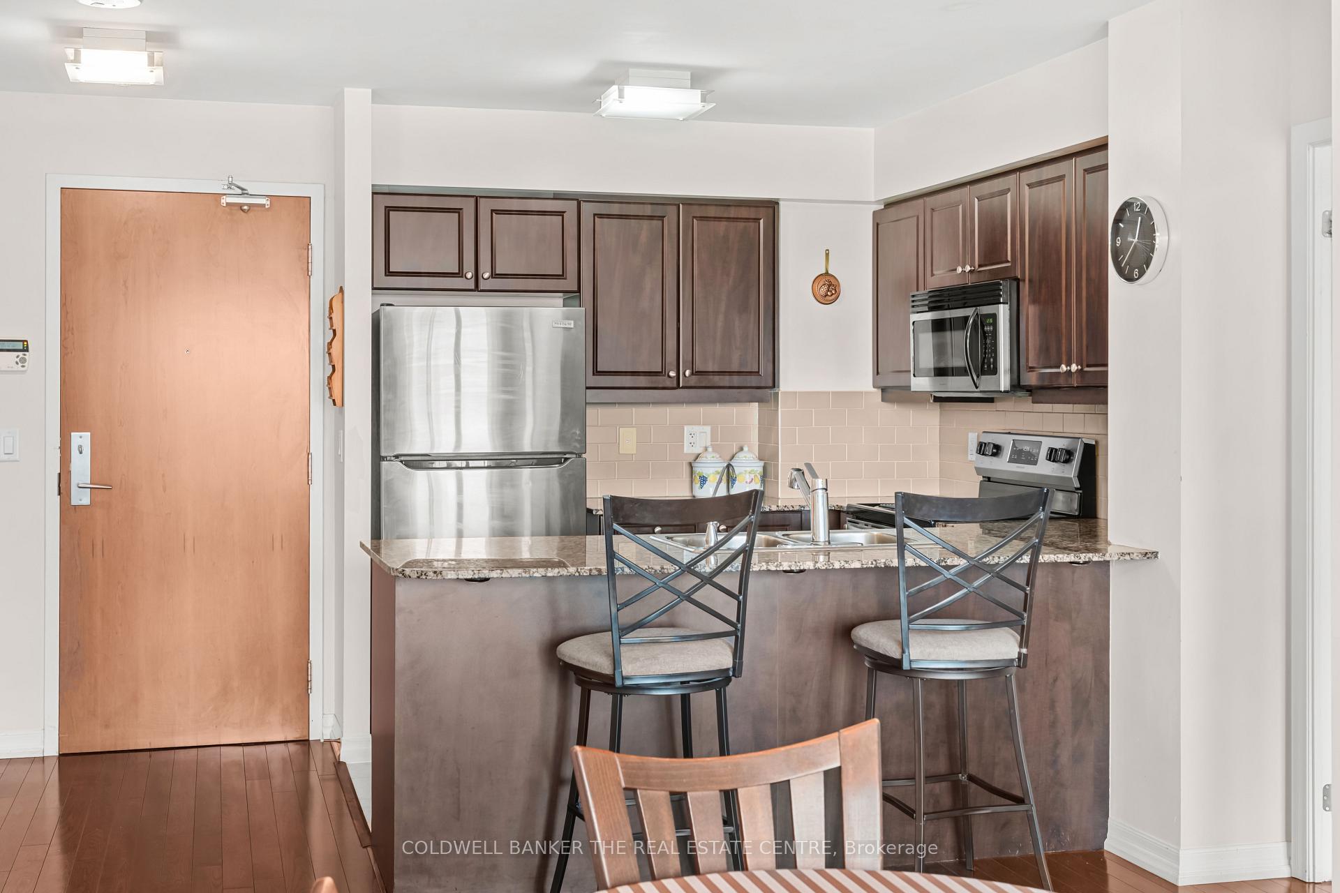Photo 8 of Unit 711, 1403 Royal York Road, Etobicoke, Humber Heights — HOMEH