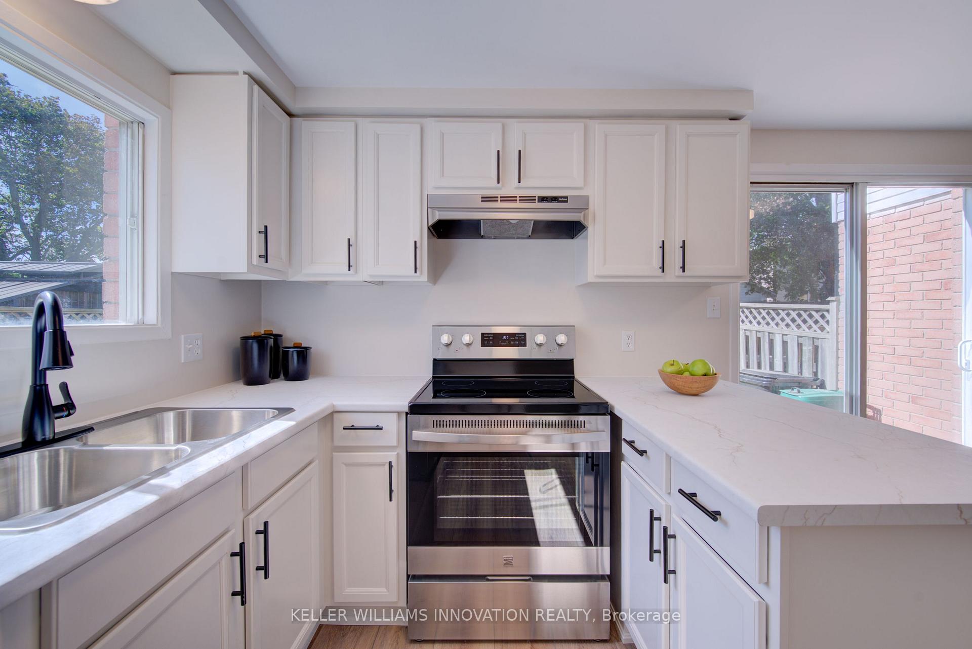 Photo 9 of 39 Connelly Drive, Kitchener, Highland West — HOMEH