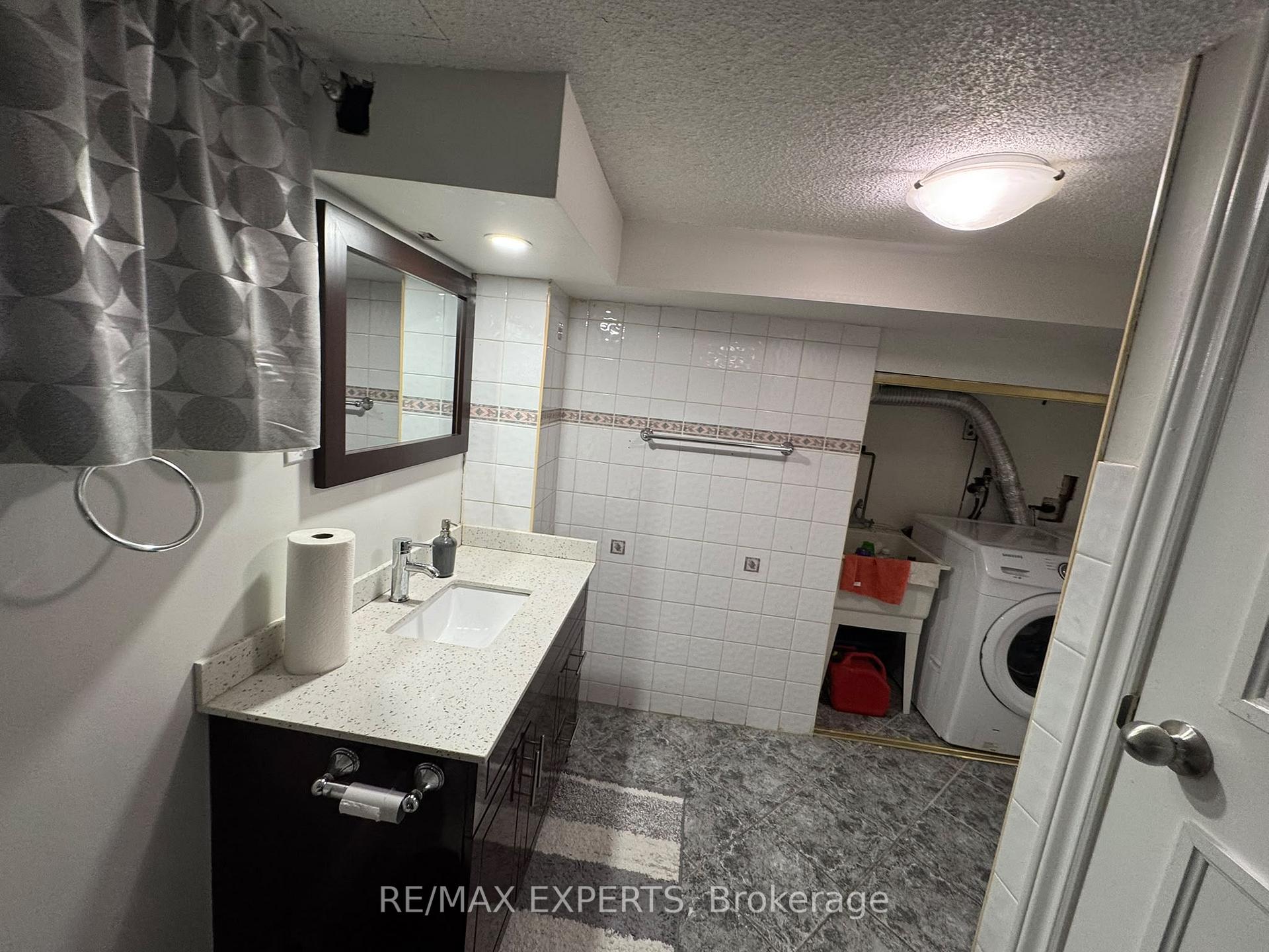 Photo 23 of 16 Bridgenorth Crescent, Etobicoke, Thistletown-Beaumonde Heights — HOMEH