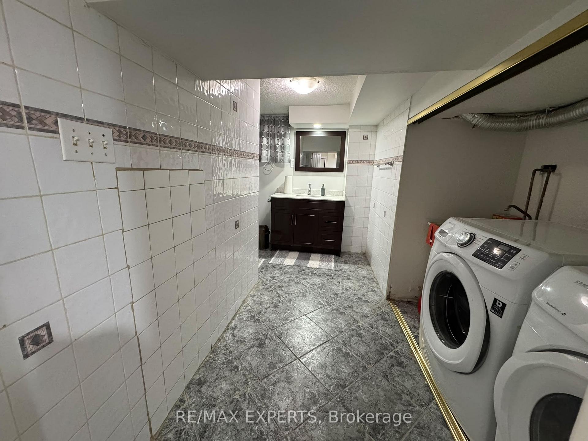 Photo 27 of 16 Bridgenorth Crescent, Etobicoke, Thistletown-Beaumonde Heights — HOMEH