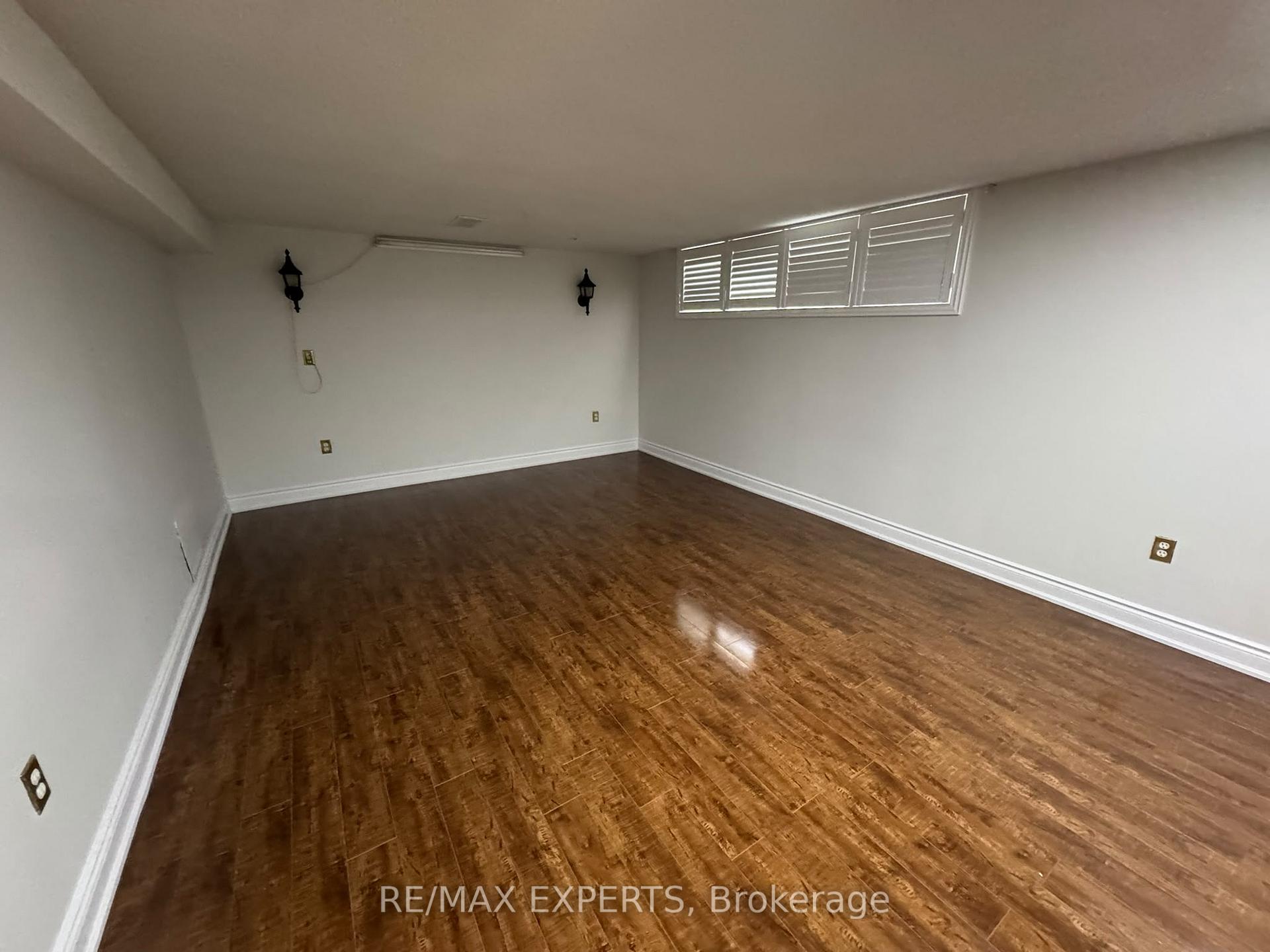 Photo 31 of 16 Bridgenorth Crescent, Etobicoke, Thistletown-Beaumonde Heights — HOMEH