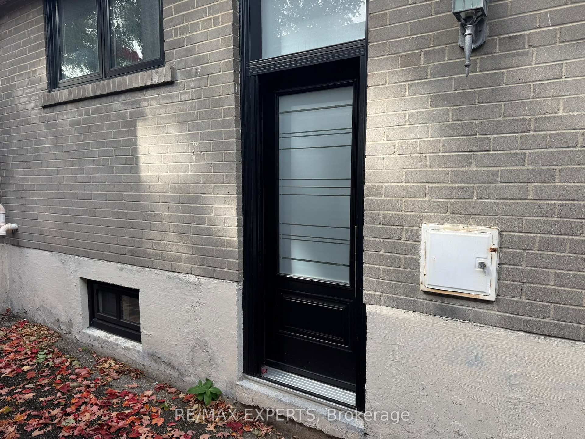 Photo 38 of 16 Bridgenorth Crescent, Etobicoke, Thistletown-Beaumonde Heights — HOMEH