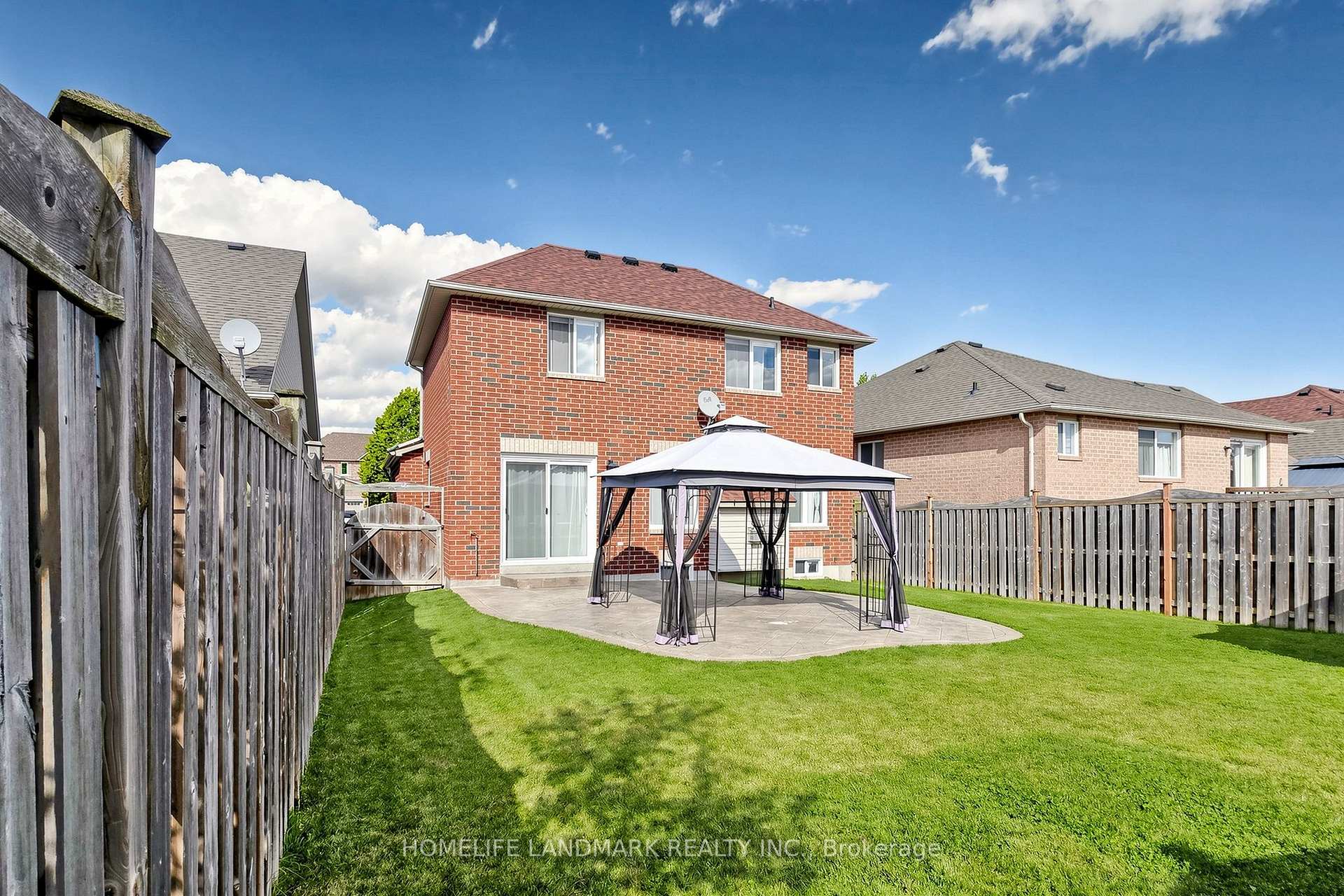 Photo 44 of 109 Tunbridge Road, Barrie, Georgian Drive — HOMEH