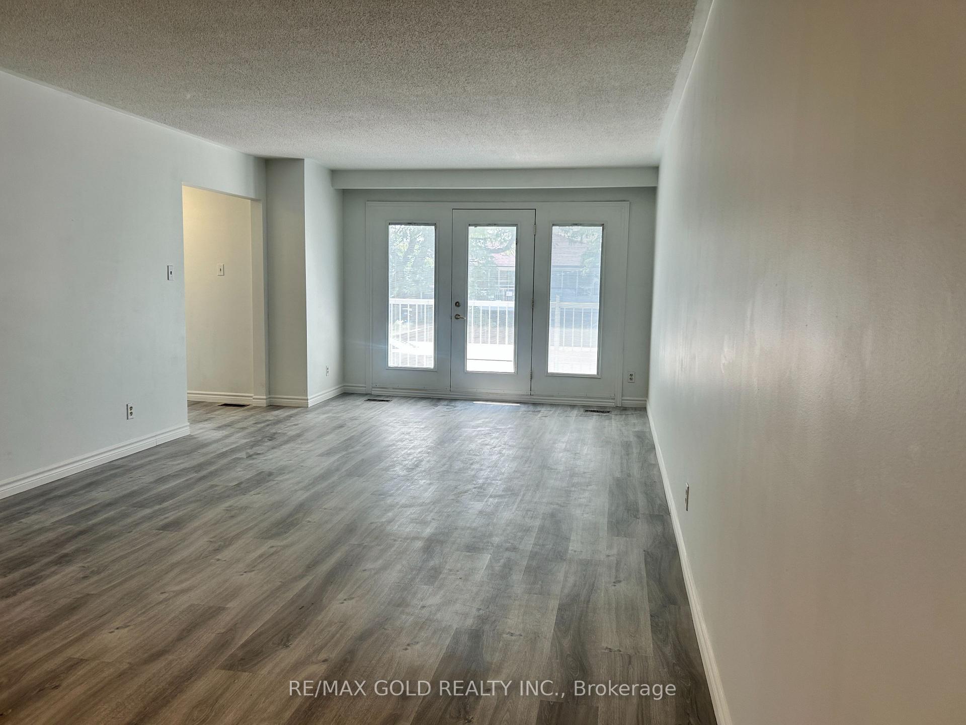 Photo 11 of 38 Achill Crescent, Mississauga, Fairview — HOMEH