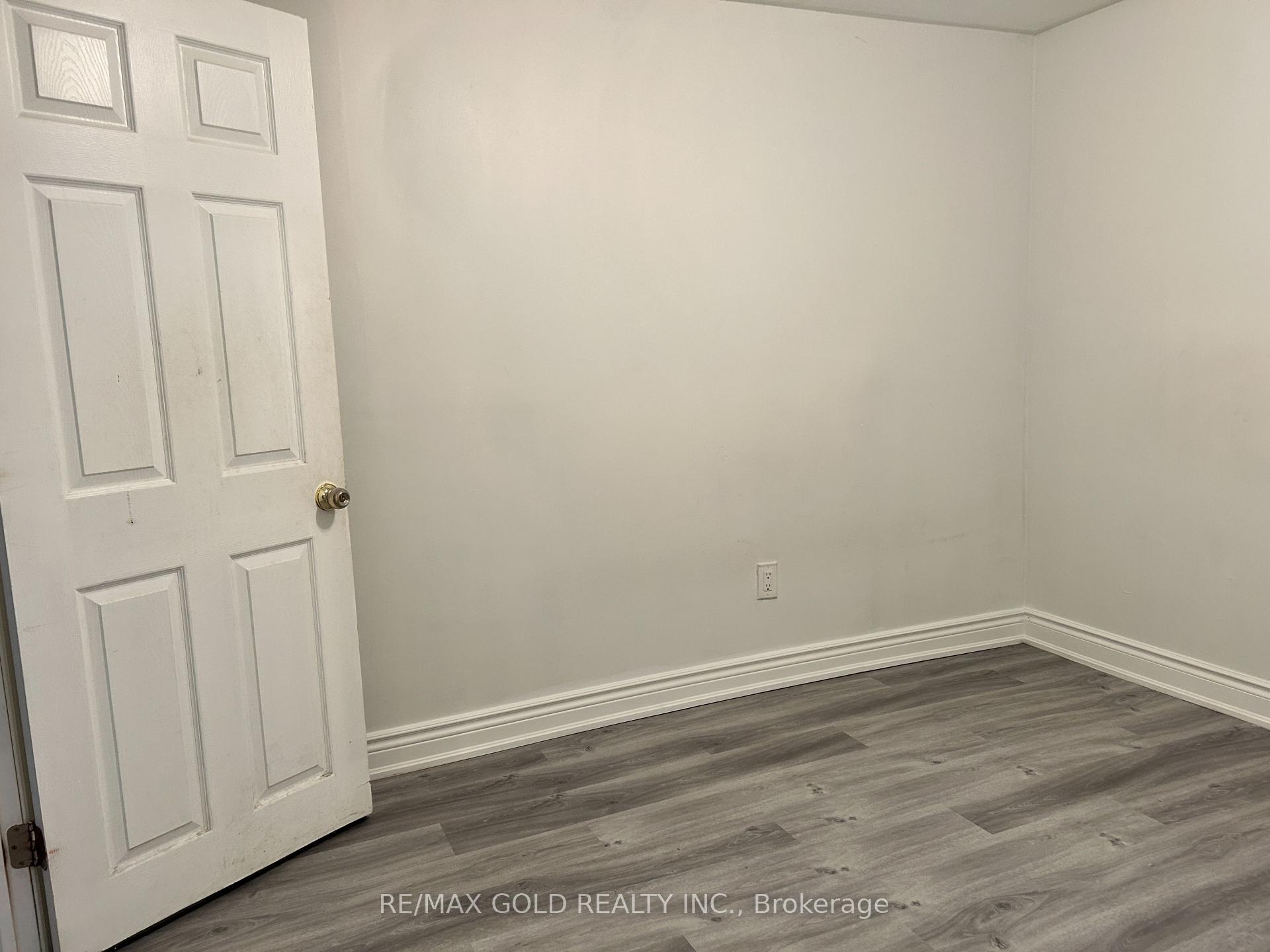 Photo 39 of 38 Achill Crescent, Mississauga, Fairview — HOMEH