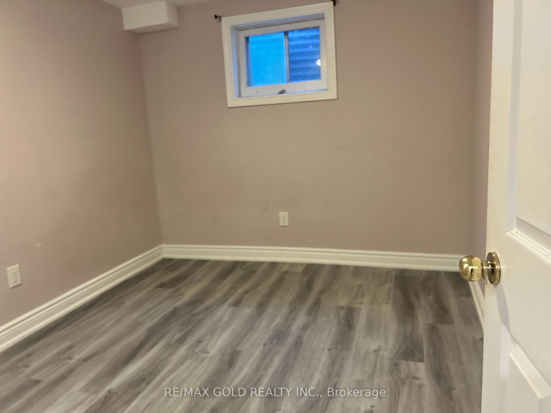 Photo 40 of 38 Achill Crescent, Mississauga, Fairview — HOMEH