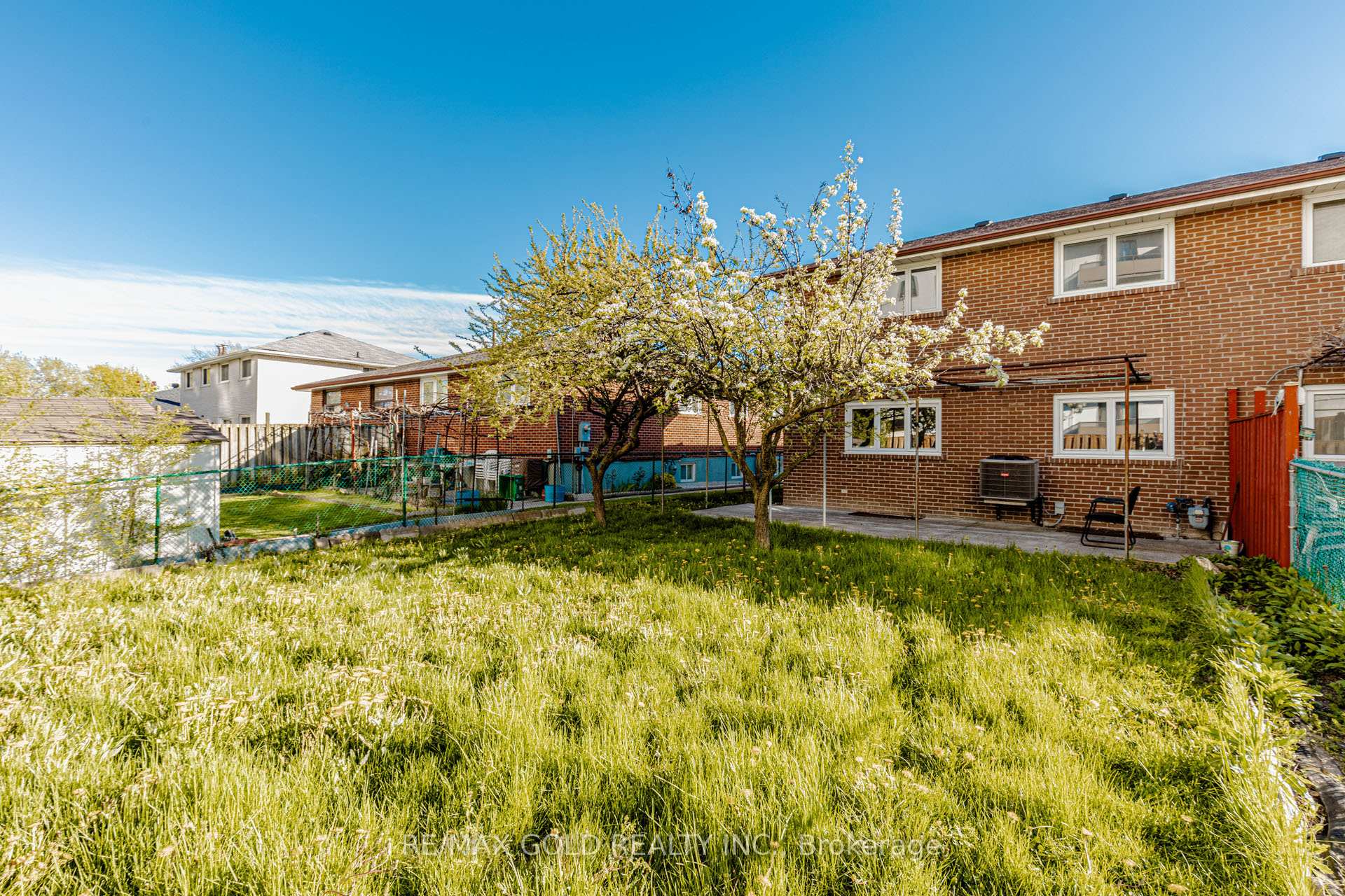 Photo 43 of 38 Achill Crescent, Mississauga, Fairview — HOMEH