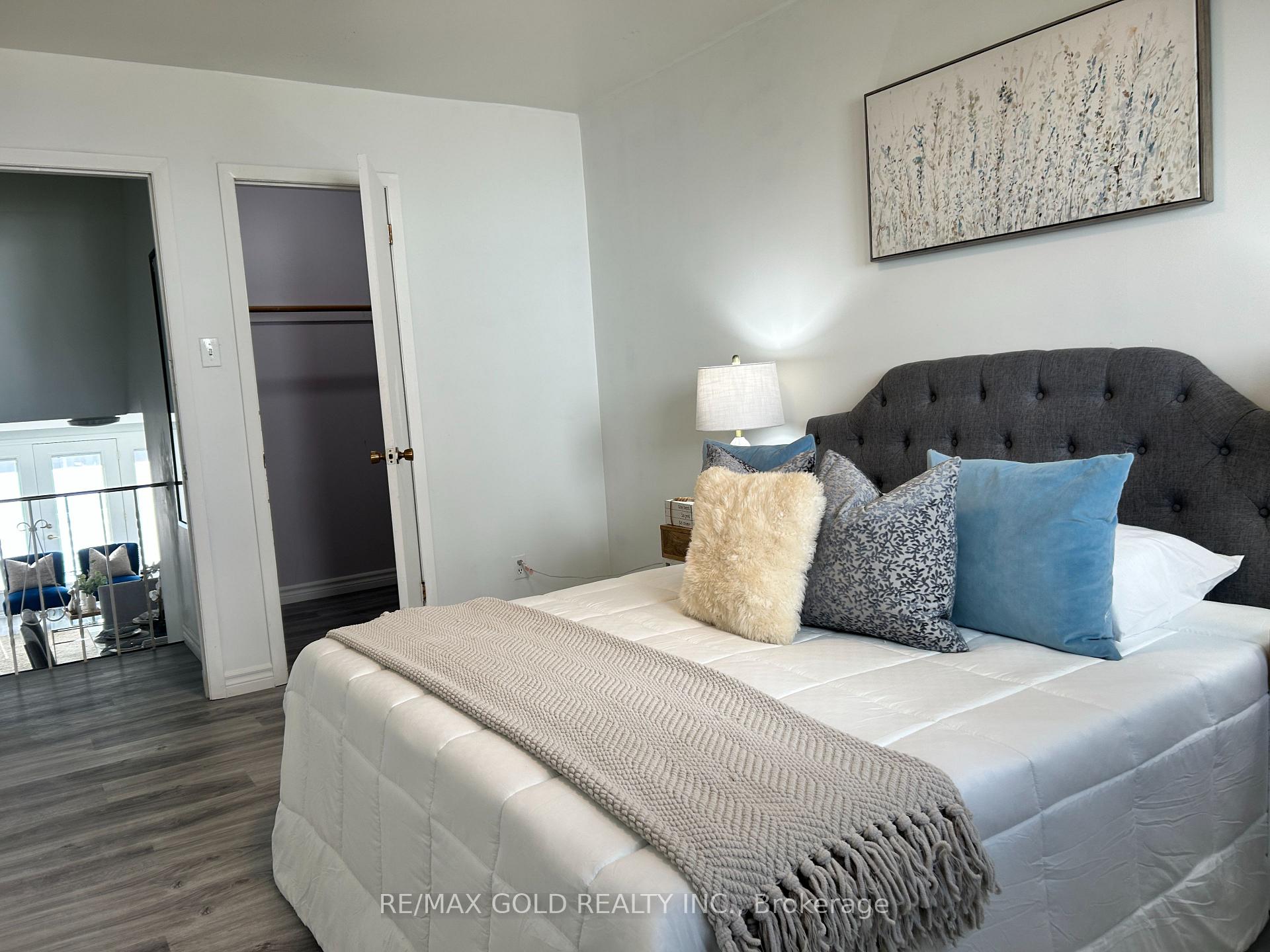 Photo 16 of 38 Achill Crescent, Mississauga, Fairview — HOMEH