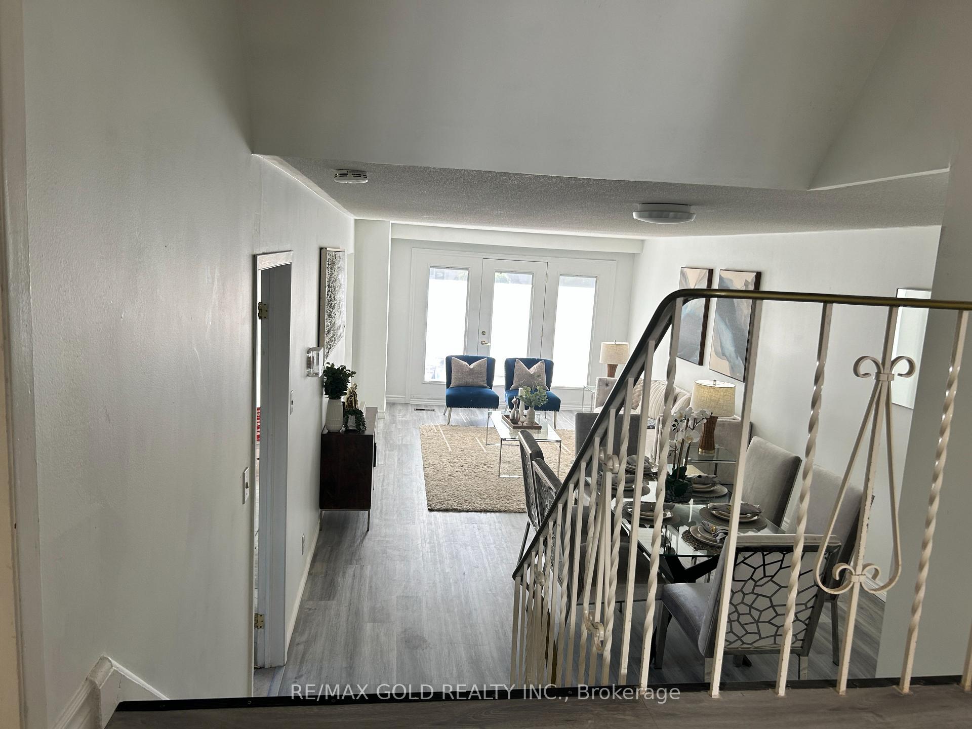 Photo 26 of 38 Achill Crescent, Mississauga, Fairview — HOMEH