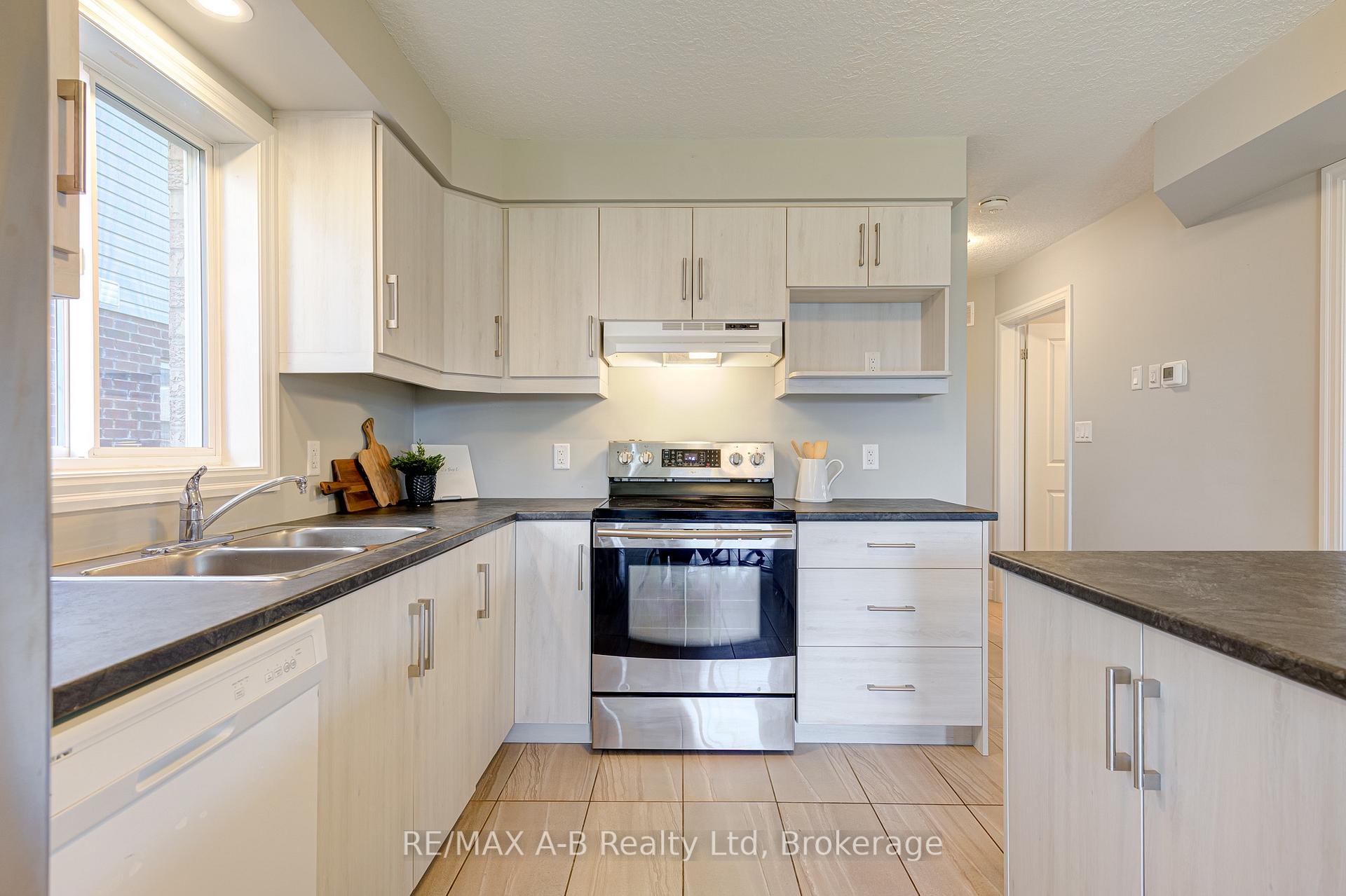 Photo 11 of 88 Davidson Drive, Stratford — HOMEH