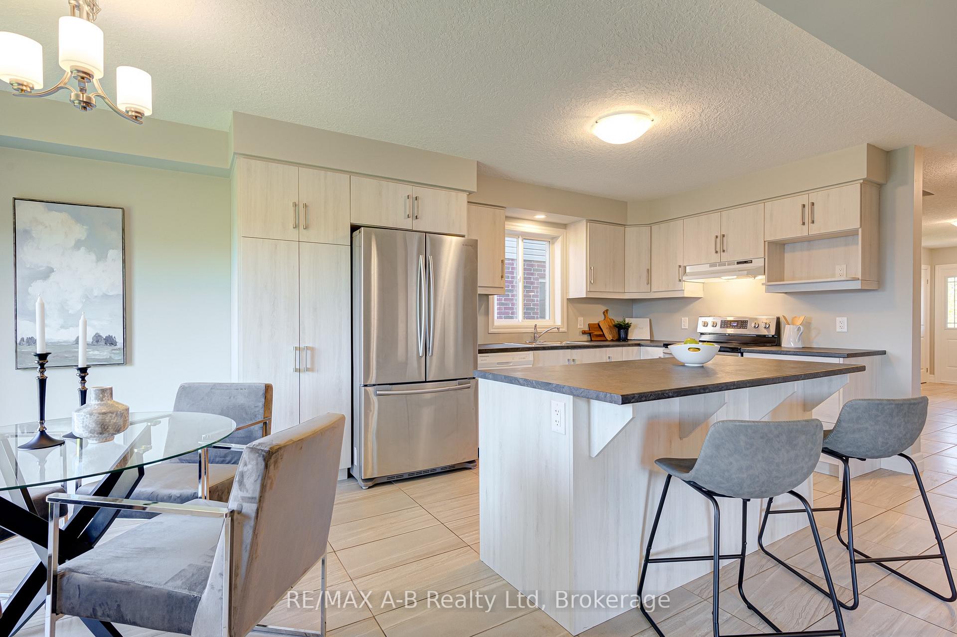 Photo 12 of 88 Davidson Drive, Stratford — HOMEH