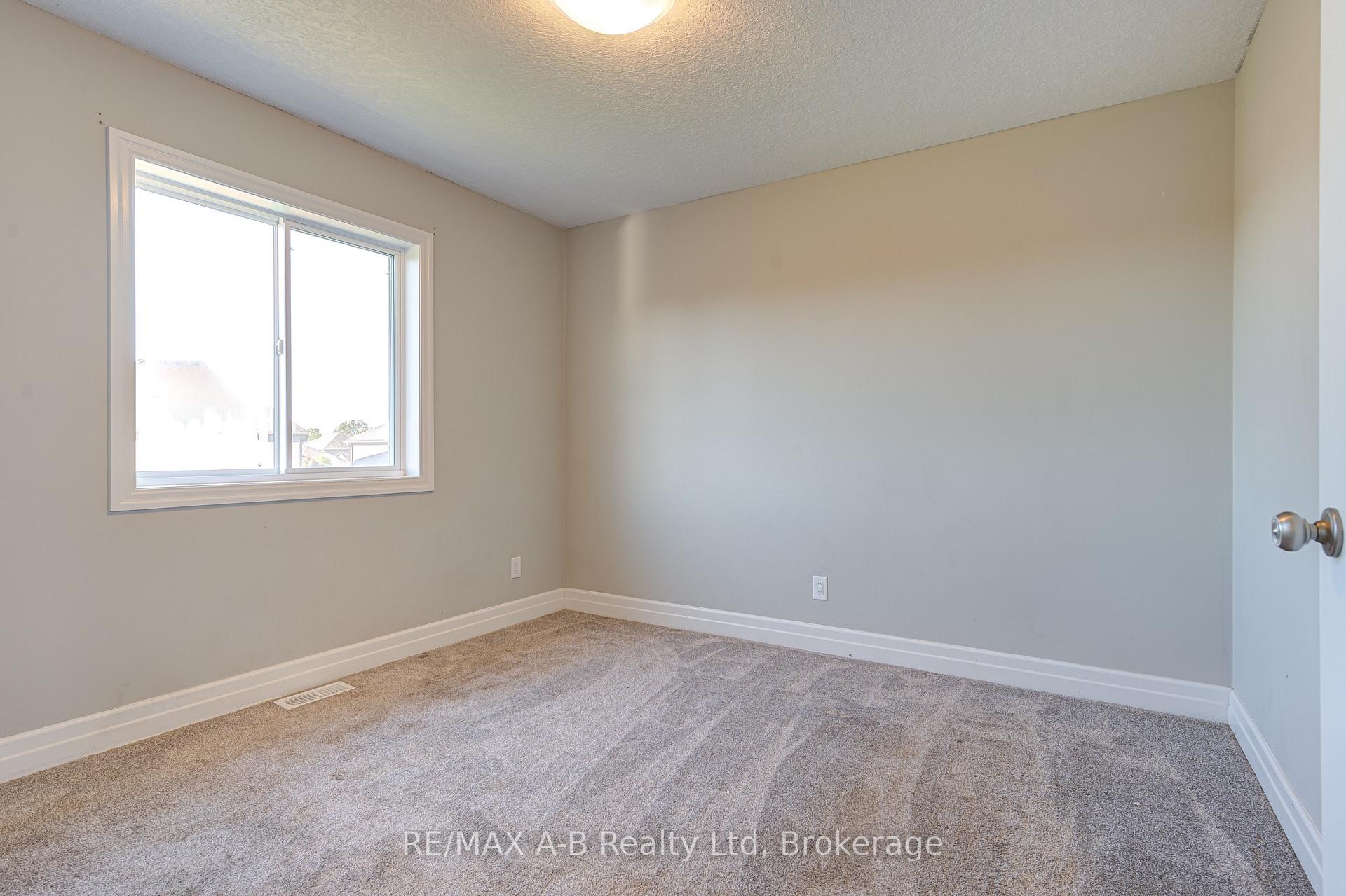 Photo 29 of 88 Davidson Drive, Stratford — HOMEH