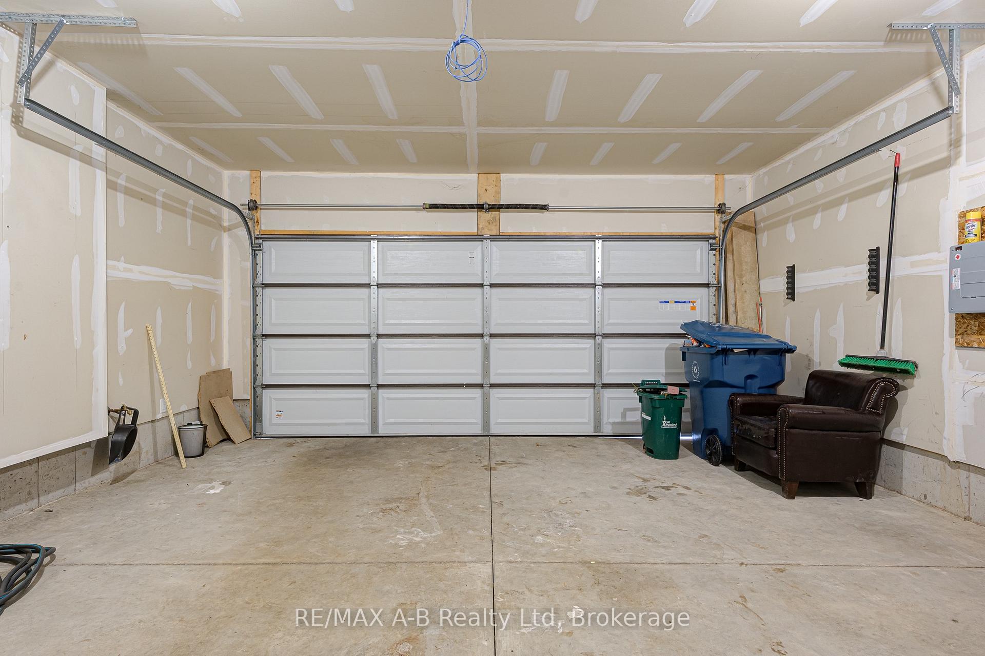 Photo 36 of 88 Davidson Drive, Stratford — HOMEH