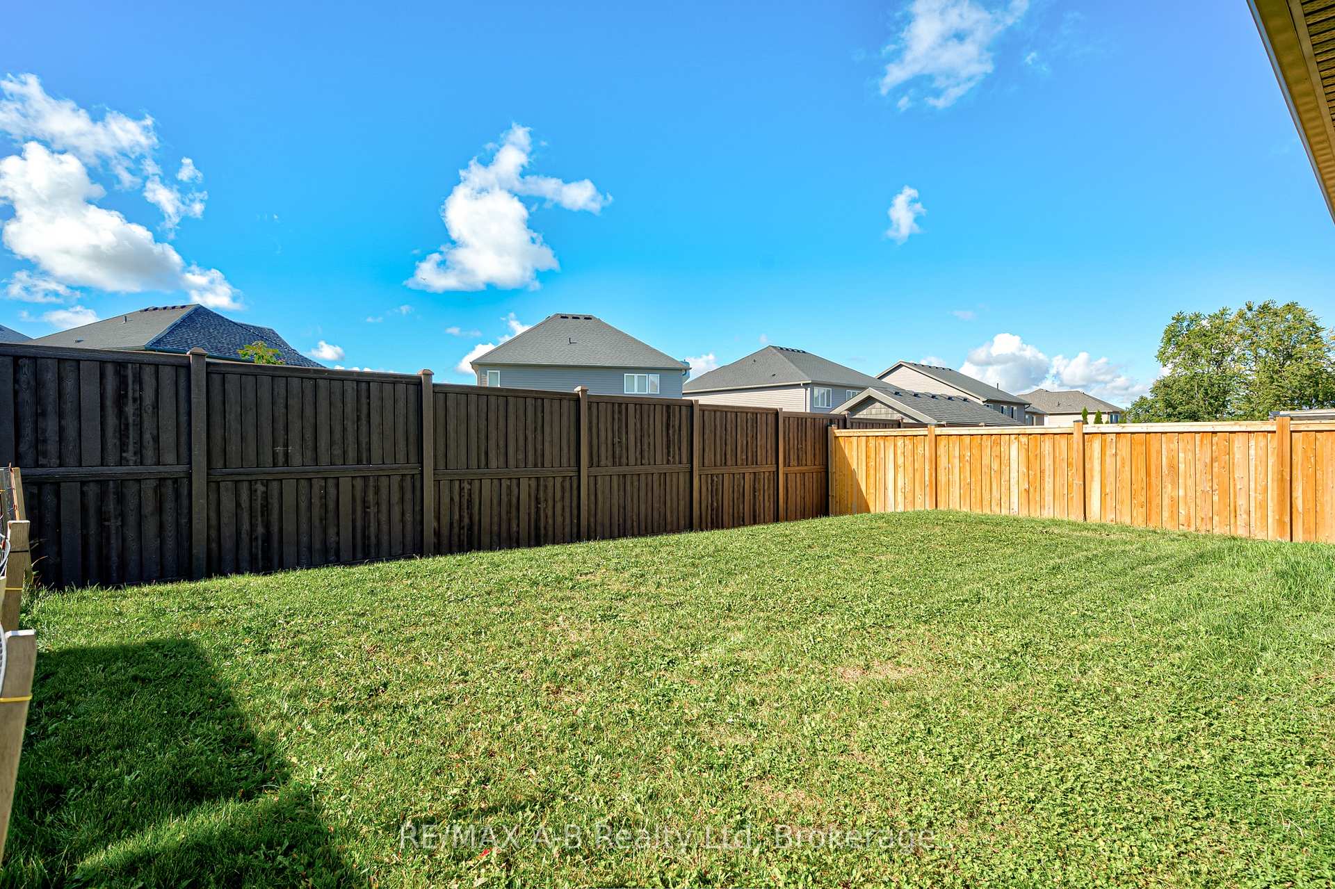 Photo 38 of 88 Davidson Drive, Stratford — HOMEH