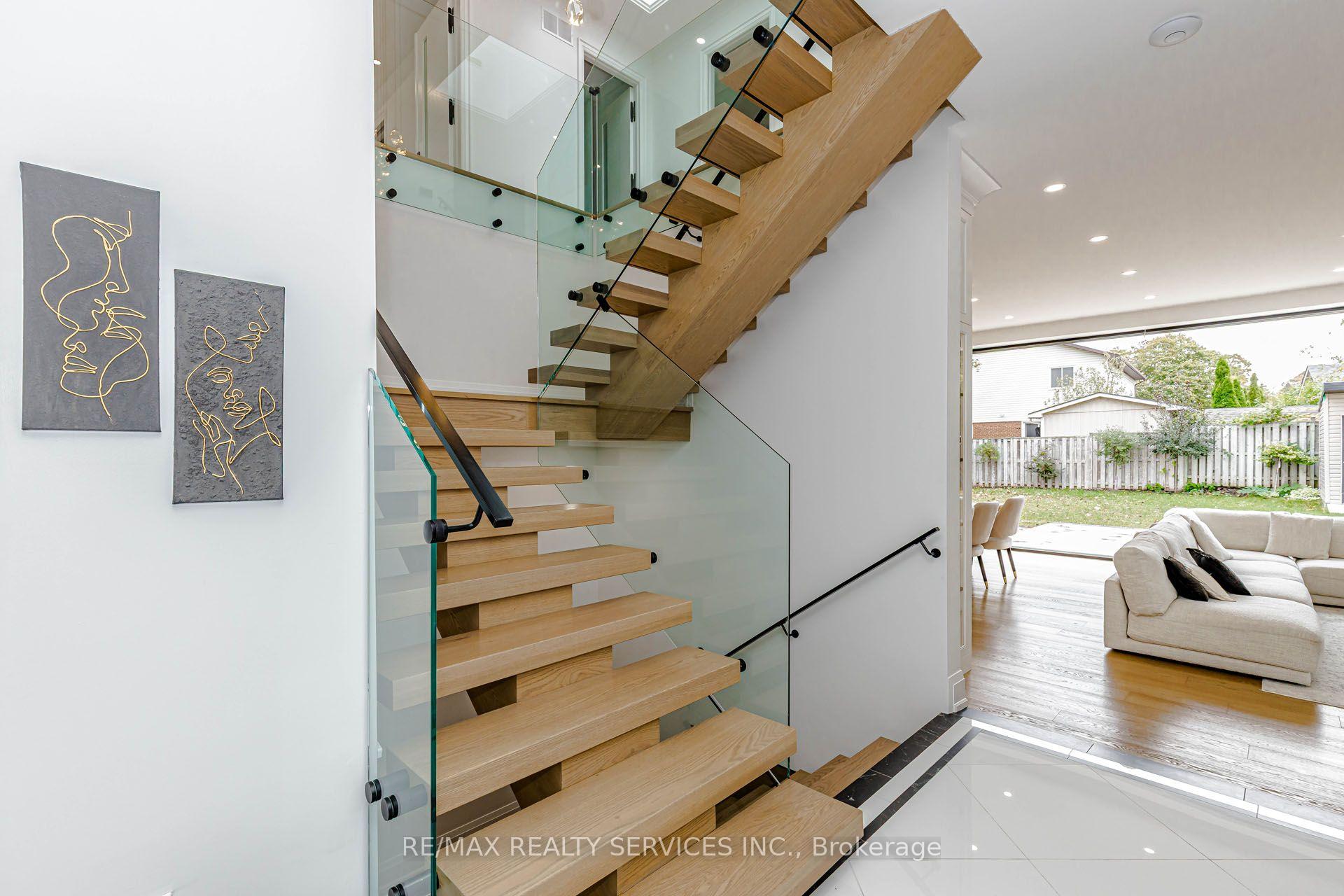 Photo 8 of 94 Vista Boulevard, Mississauga, Streetsville — HOMEH