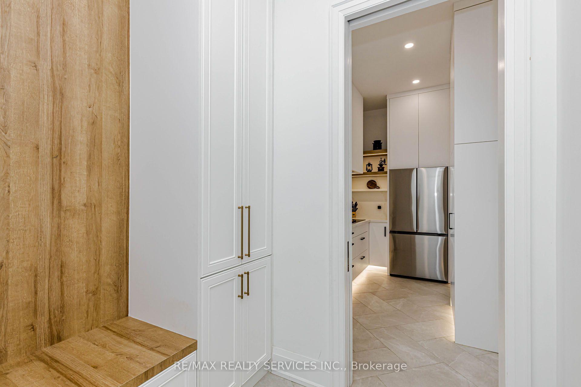 Photo 17 of 94 Vista Boulevard, Mississauga, Streetsville — HOMEH