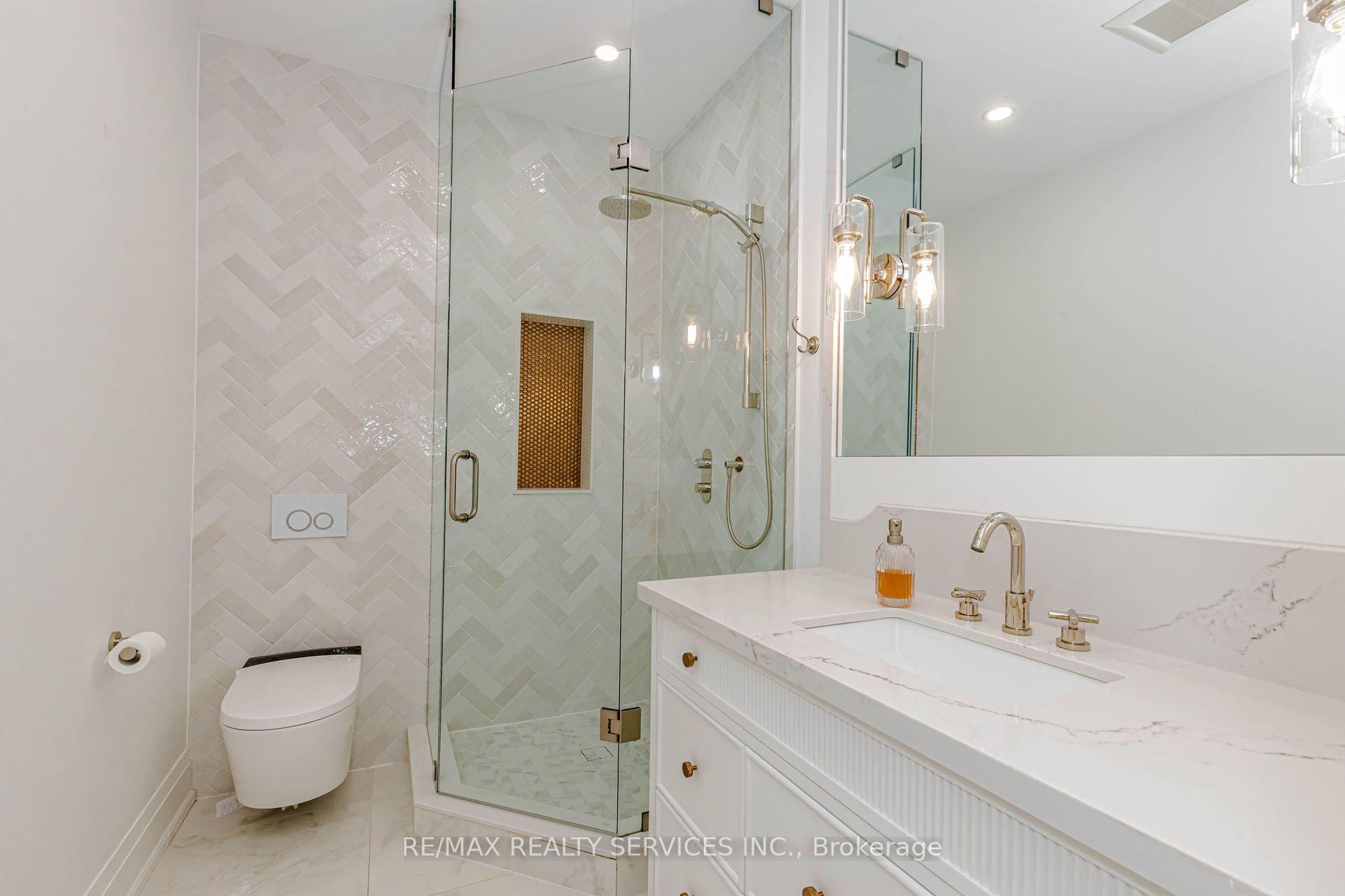Photo 31 of 94 Vista Boulevard, Mississauga, Streetsville — HOMEH