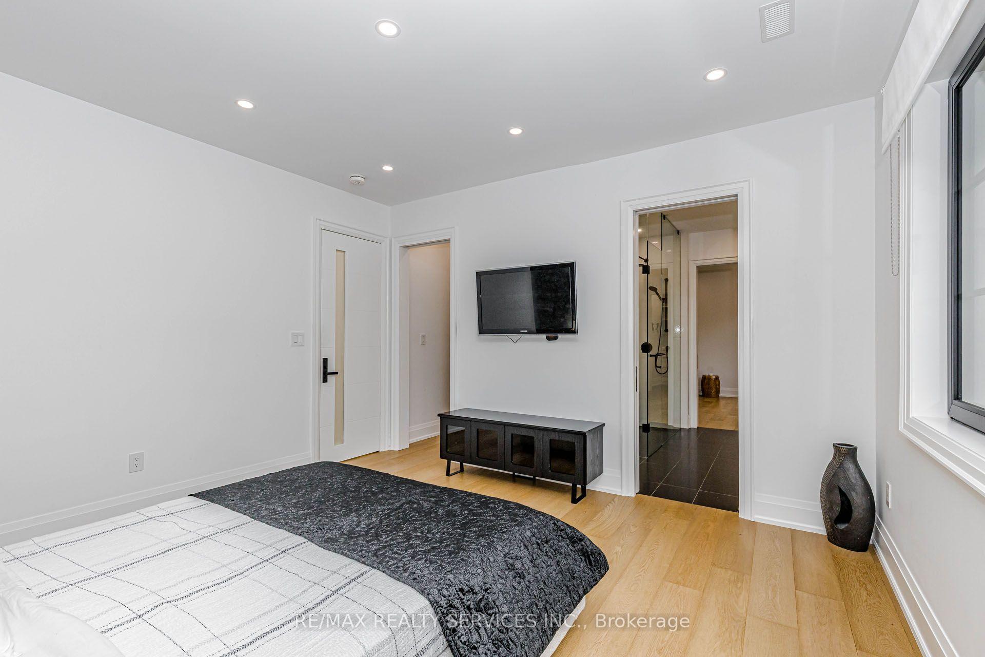 Photo 33 of 94 Vista Boulevard, Mississauga, Streetsville — HOMEH