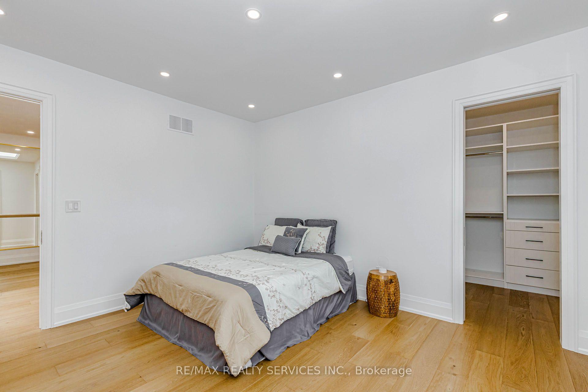 Photo 37 of 94 Vista Boulevard, Mississauga, Streetsville — HOMEH