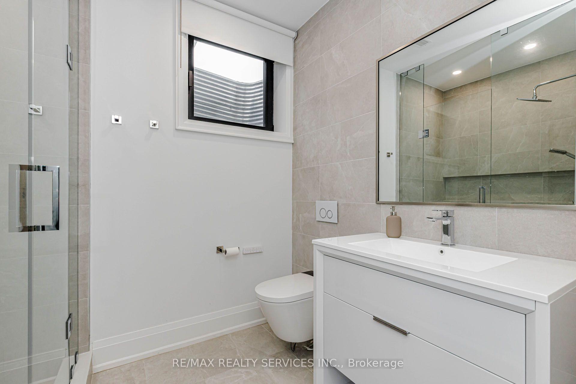 Photo 46 of 94 Vista Boulevard, Mississauga, Streetsville — HOMEH