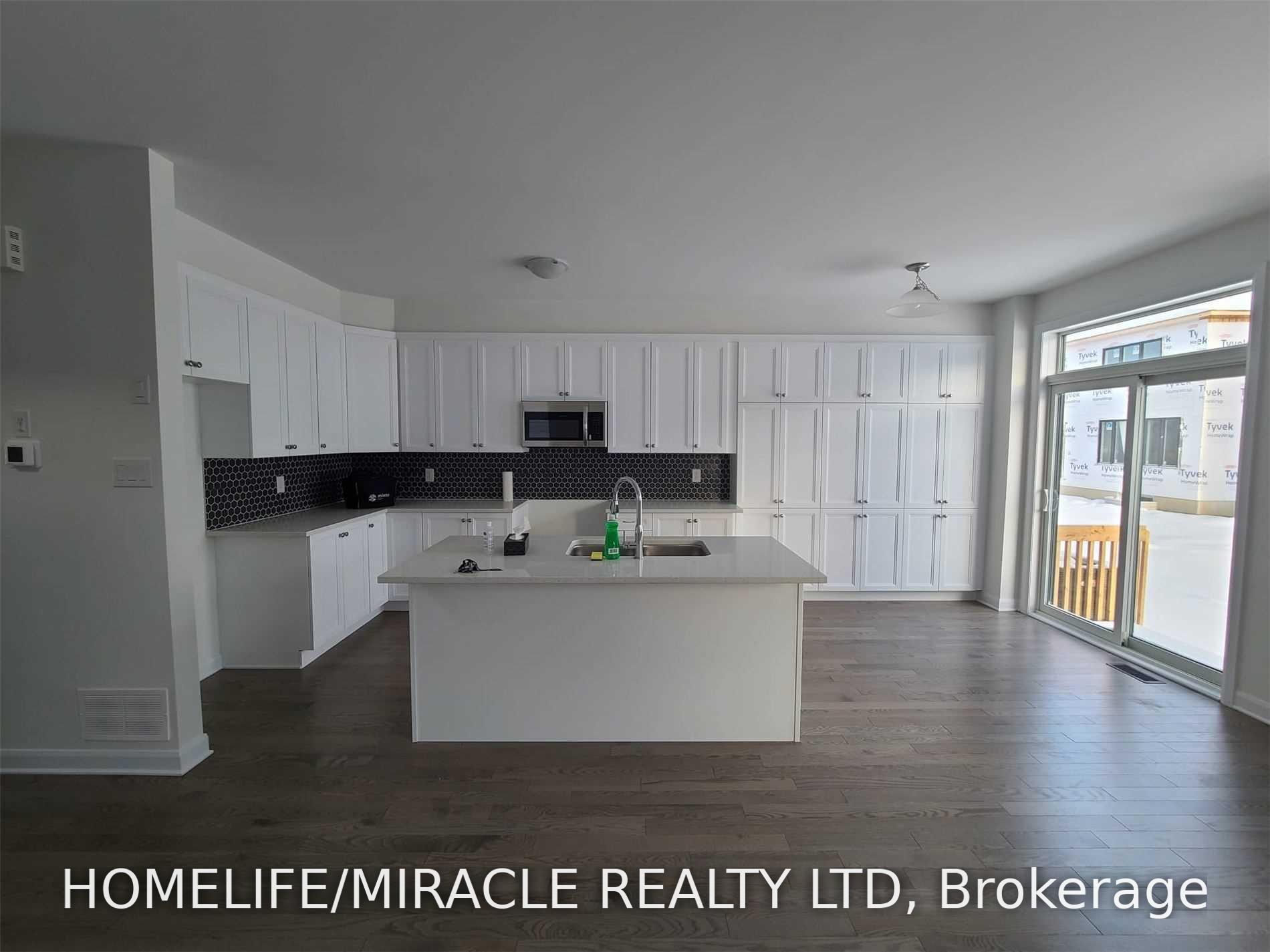 Photo 5 of 231 Clonrush Way, Ottawa, Kanata - Kanata Lakes/Heritage Hills — HOMEH