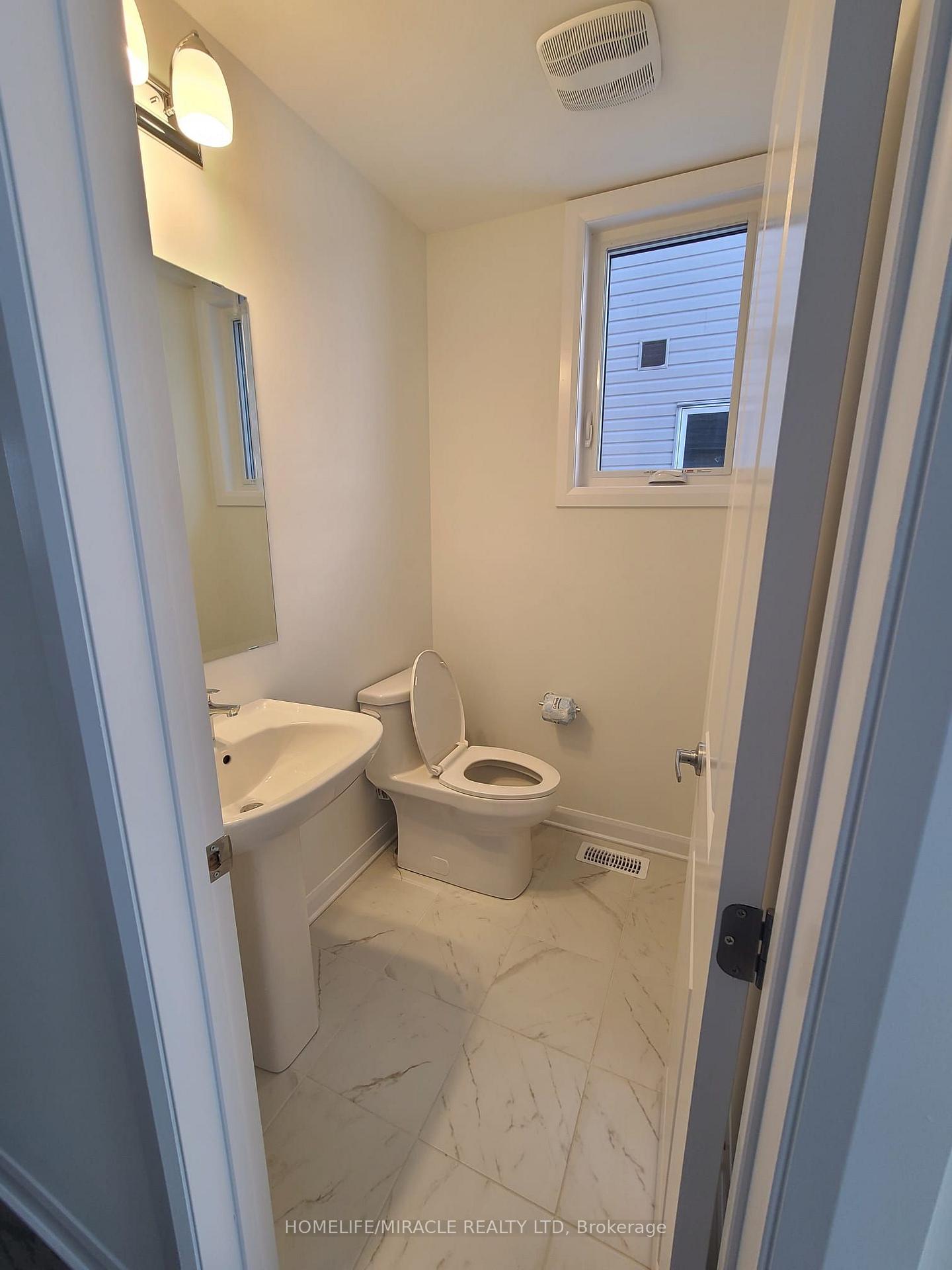 Photo 7 of 231 Clonrush Way, Ottawa, Kanata - Kanata Lakes/Heritage Hills — HOMEH