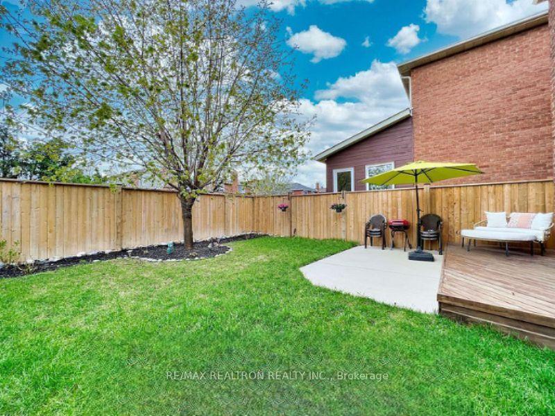 Photo 28 of 9 Checker Court, Vaughan, Brownridge — HOMEH