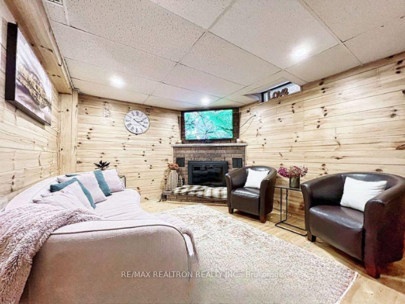 Photo 21 of 9 Checker Court, Vaughan, Brownridge — HOMEH