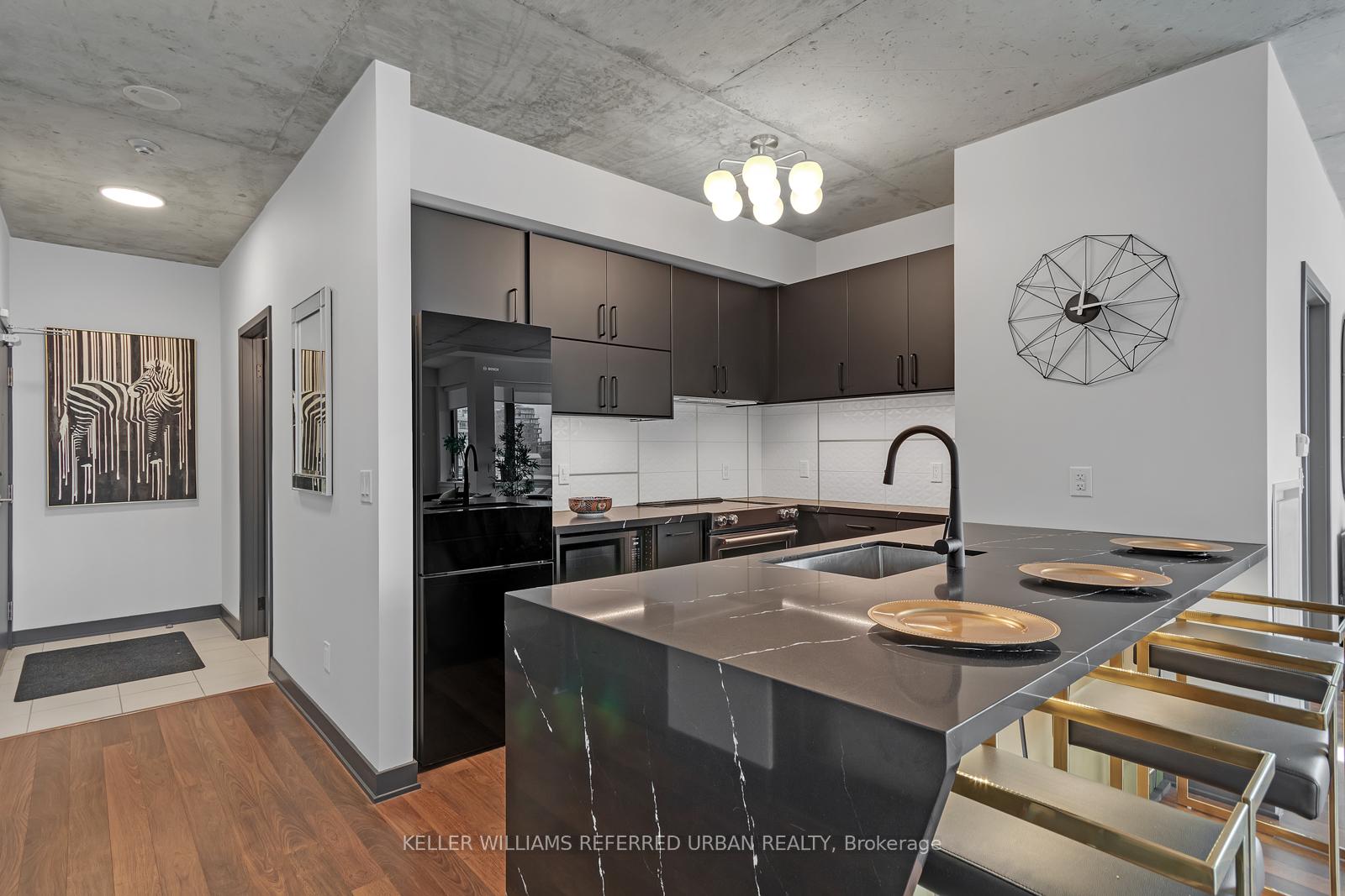 Photo 5 of Unit 710, 400 Wellington Street W, Toronto, Waterfront Communities — HOMEH