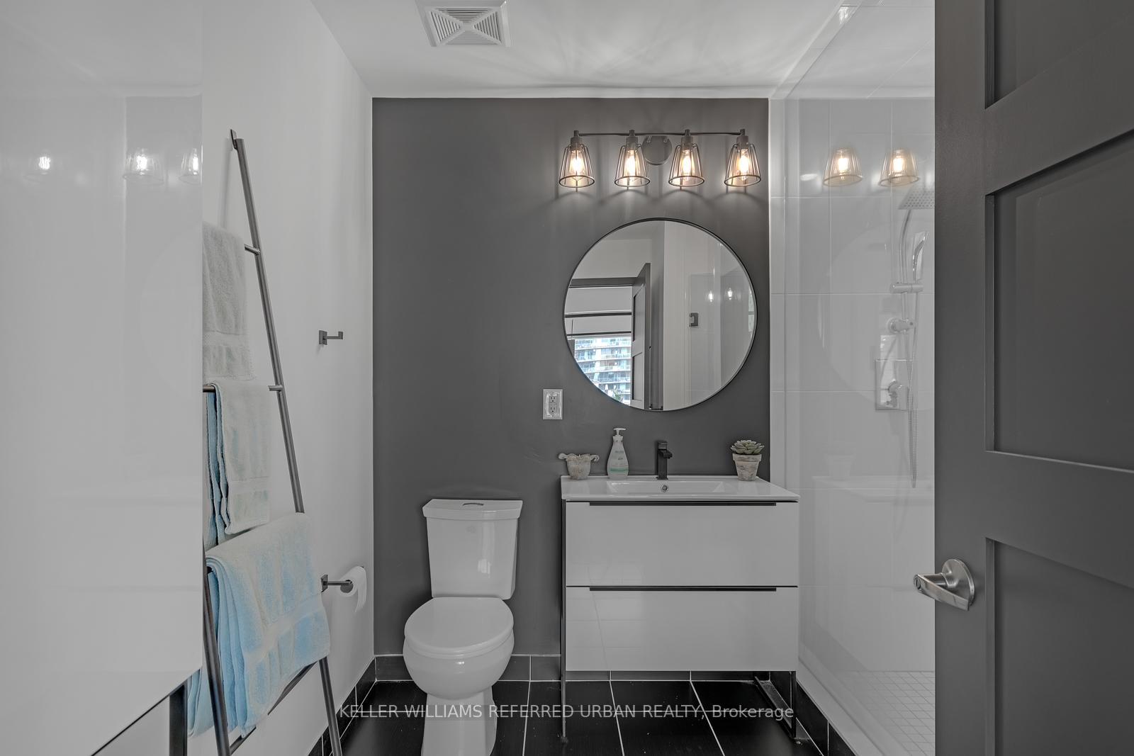 Photo 14 of Unit 710, 400 Wellington Street W, Toronto, Waterfront Communities — HOMEH