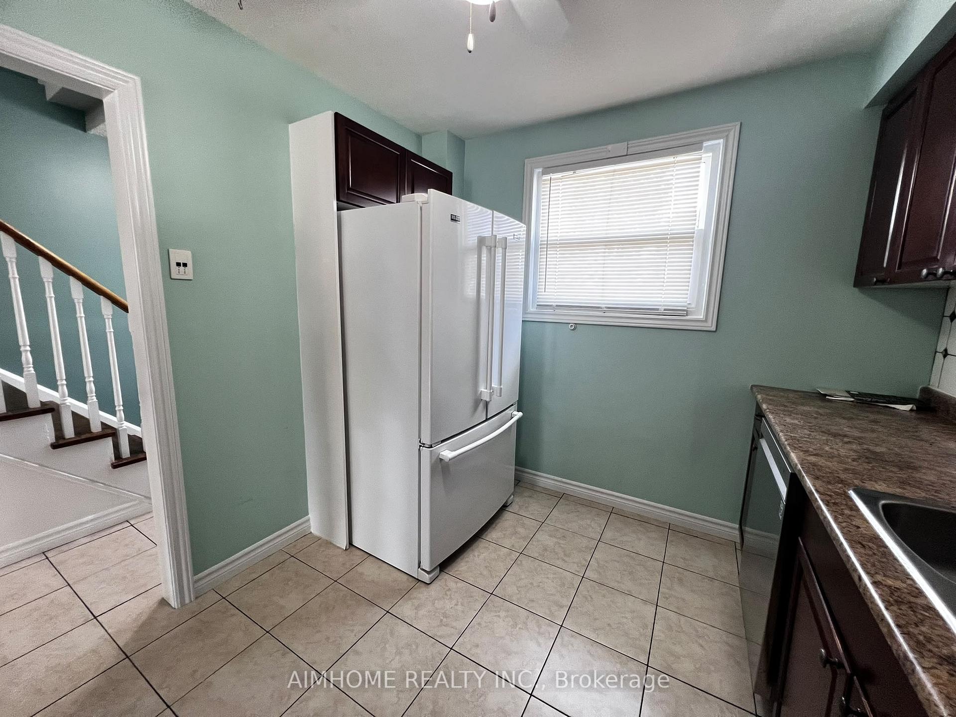 Photo 4 of 676 Balsam Crescent, Oshawa, Lakeview — HOMEH