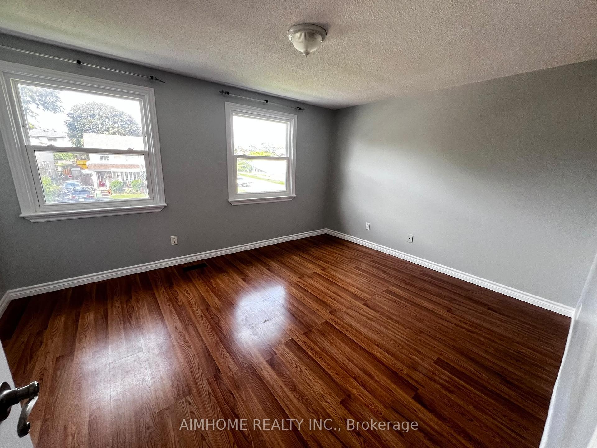 Photo 5 of 676 Balsam Crescent, Oshawa, Lakeview — HOMEH