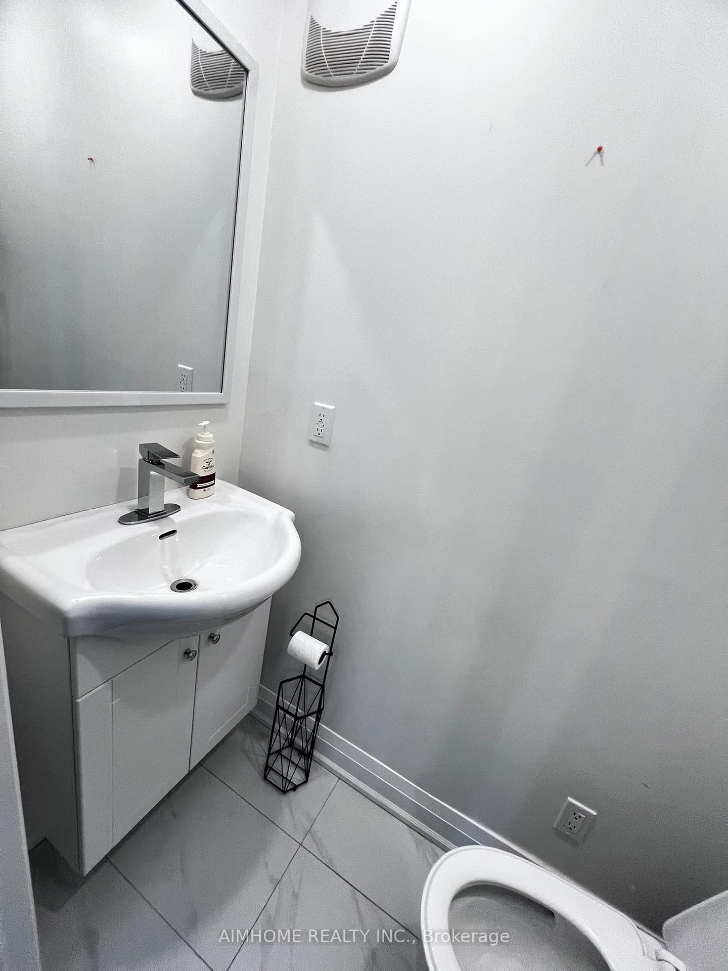 Photo 9 of 676 Balsam Crescent, Oshawa, Lakeview — HOMEH