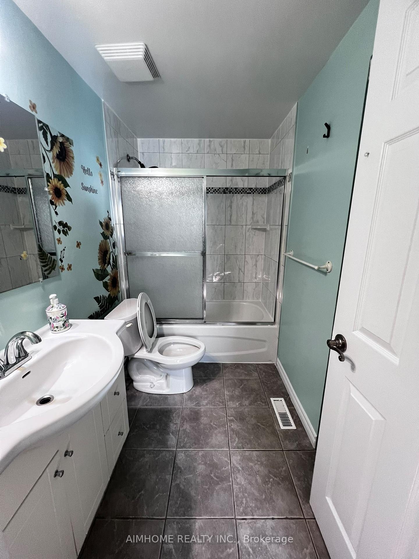 Photo 10 of 676 Balsam Crescent, Oshawa, Lakeview — HOMEH