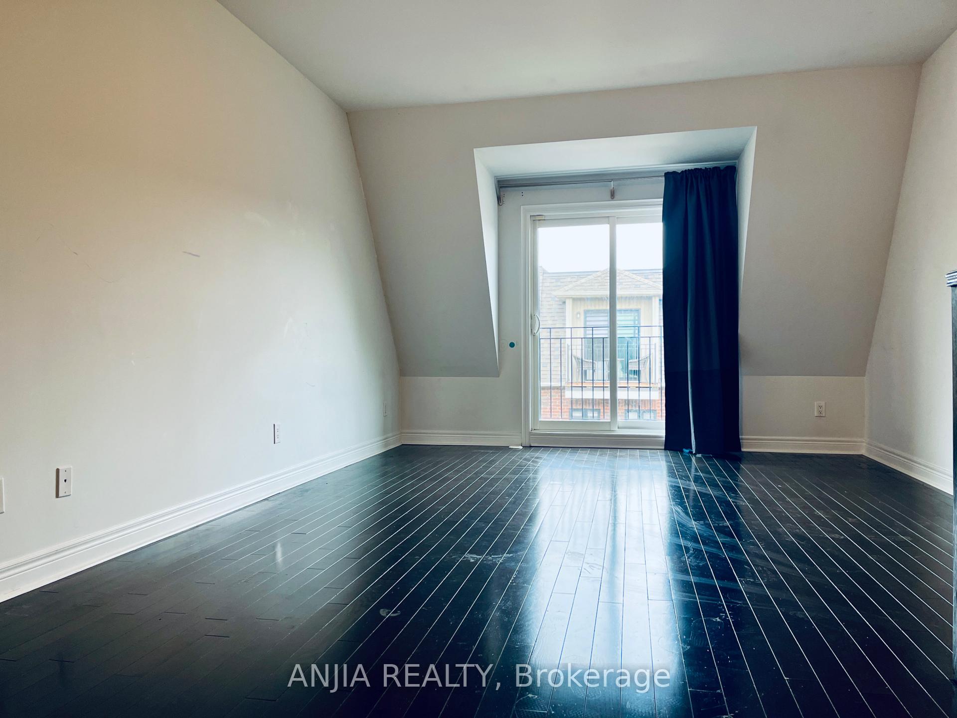 Photo 10 of Unit 29, 1812 Burnhamthorpe Road E, Mississauga, Applewood — HOMEH