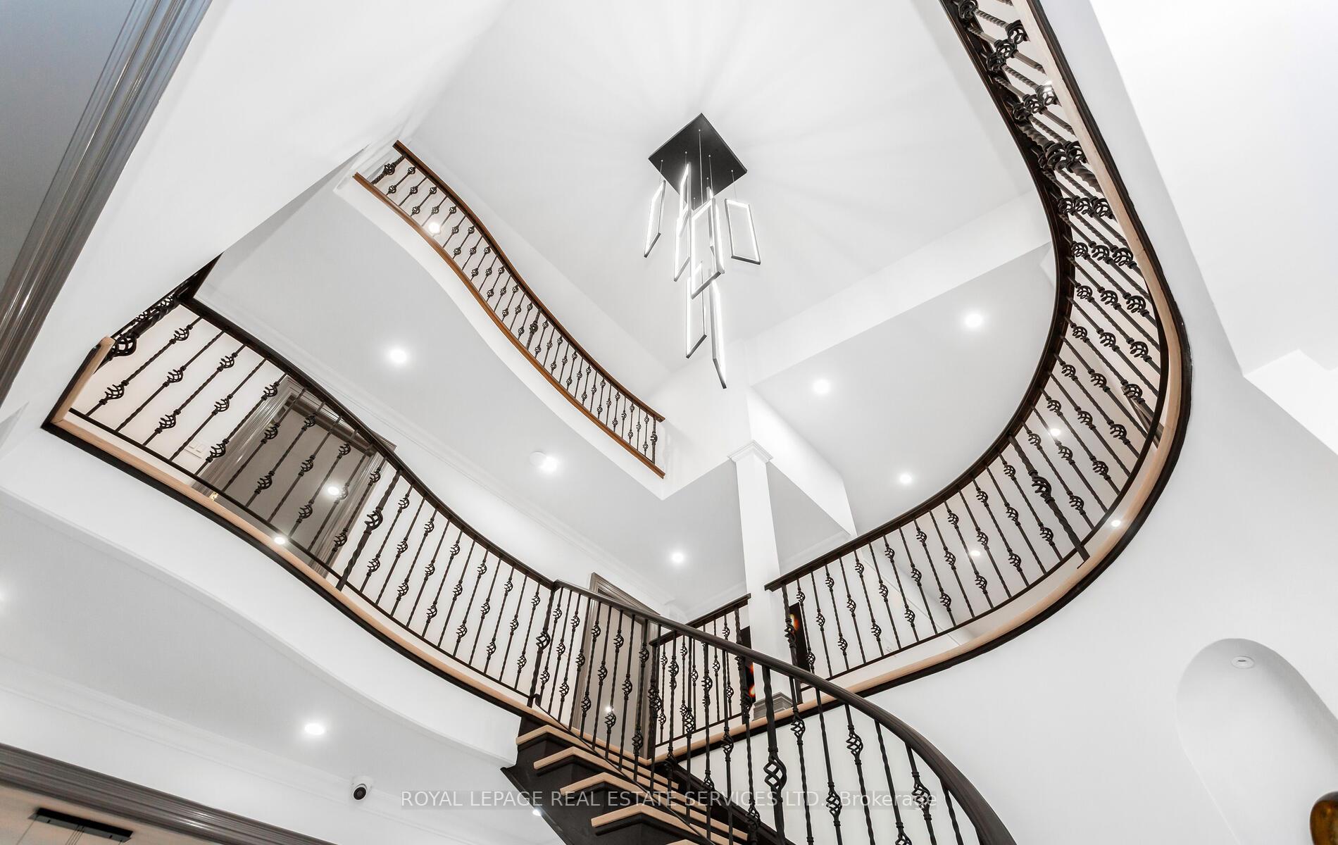 Photo 6 of 197 The Bridle Path, North York, Bridle Path-Sunnybrook-York Mills — HOMEH
