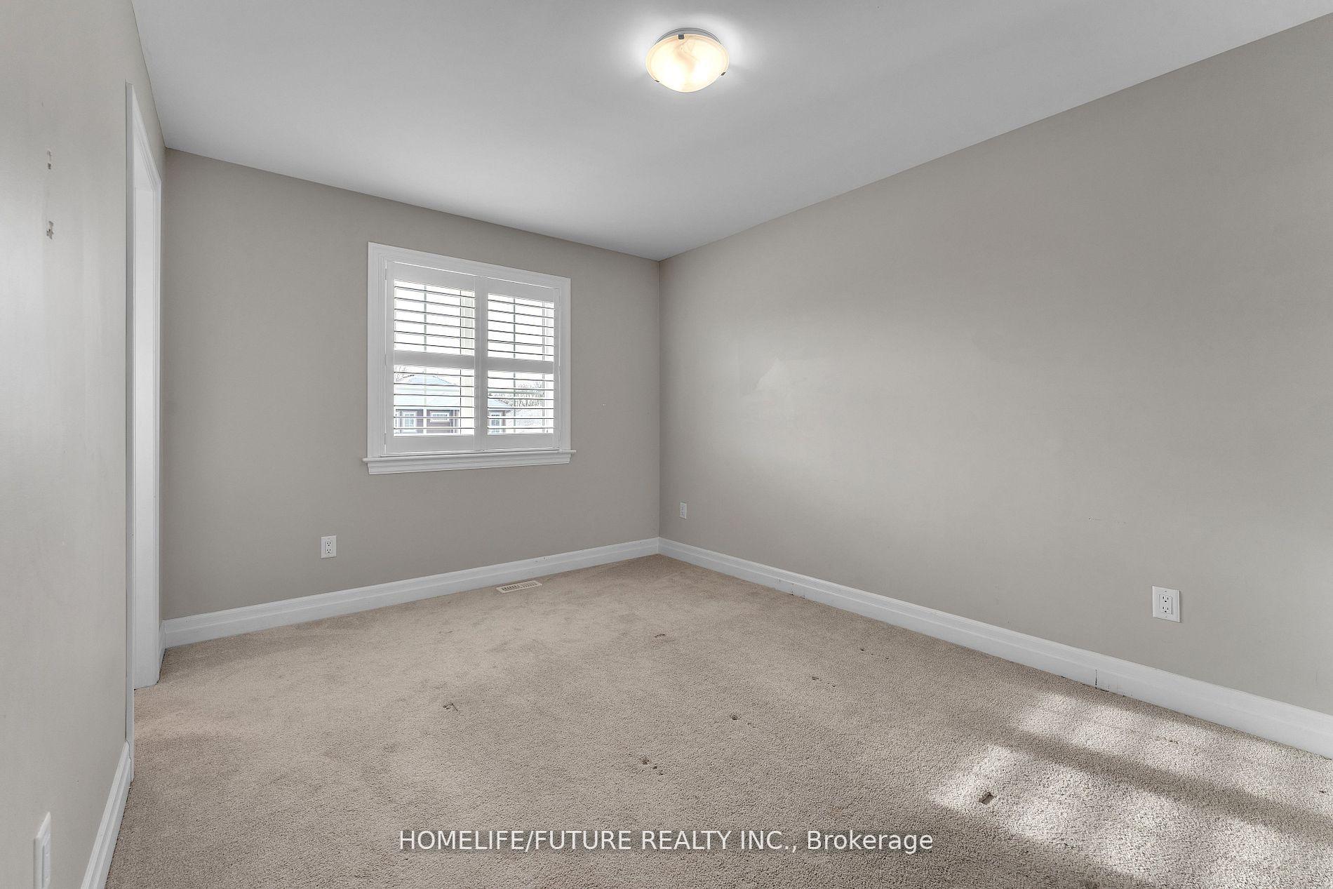 Photo 18 of 1508 Berkshire Drive, Kingston, City Northwest — HOMEH