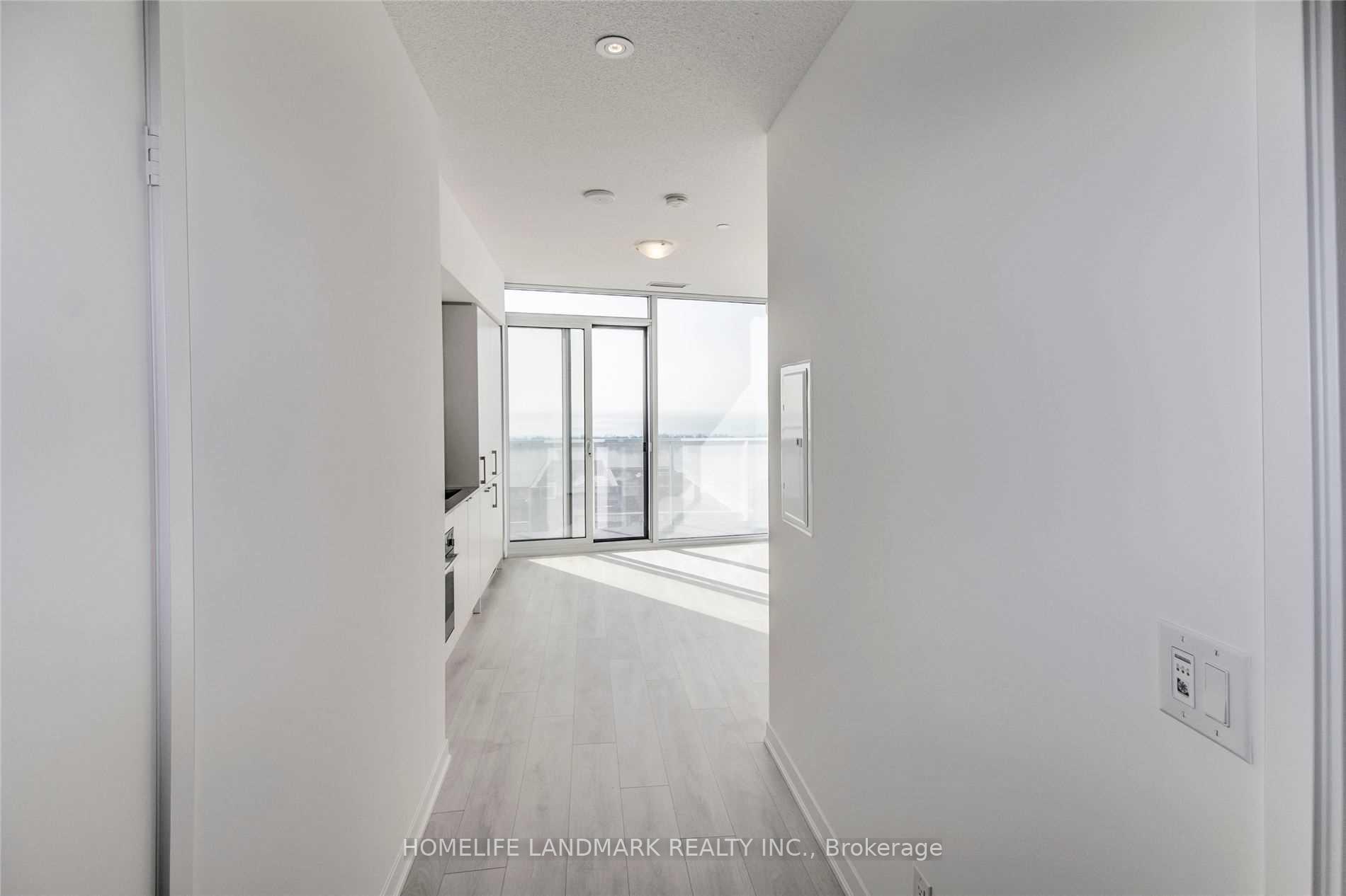Photo 4 of Unit 4908, 100 Harbour Street, Toronto, Waterfront Communities — HOMEH