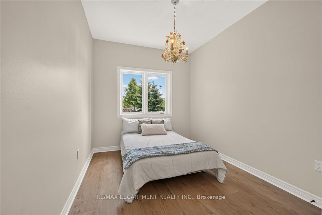 Photo 20 of 14 Ecker Lane, Hamilton, Binbrook — HOMEH